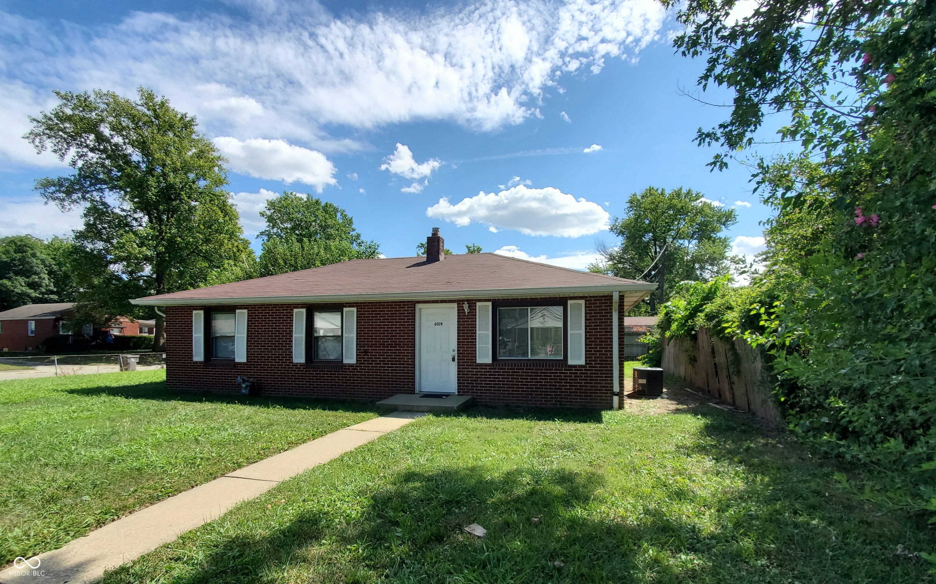 6019 Oak Avenue