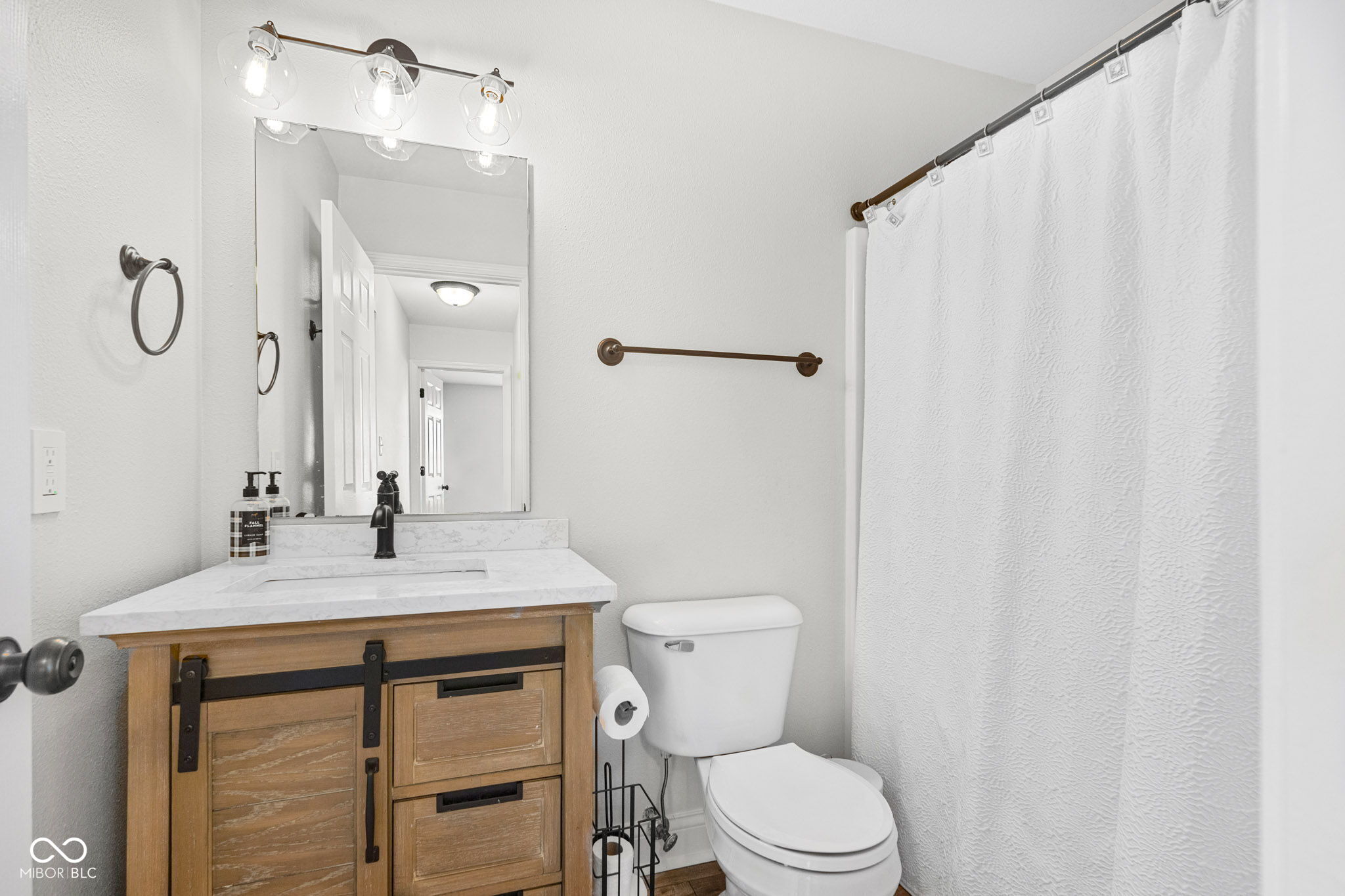 1035 W Muskegon Drive