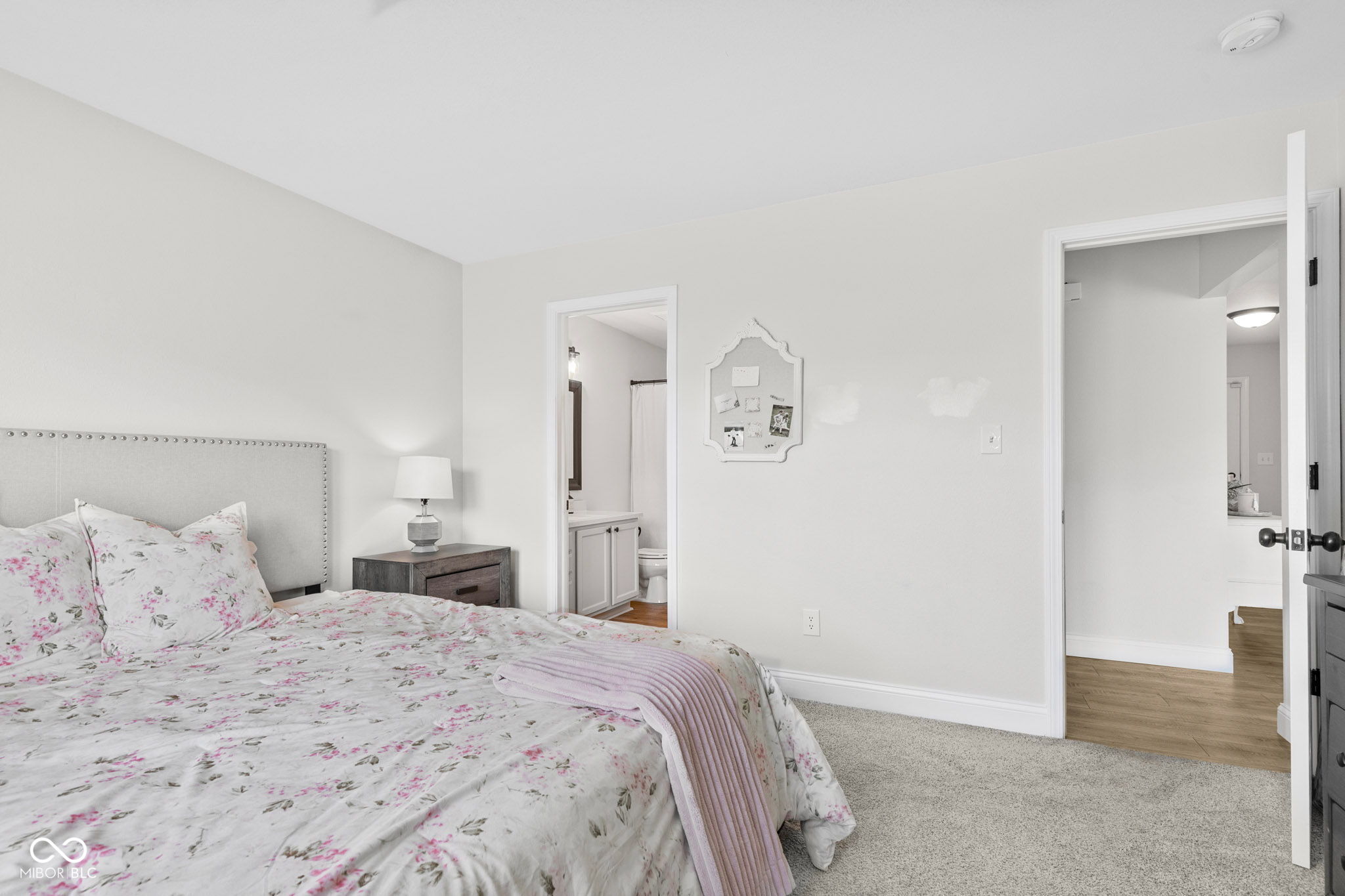 1035 W Muskegon Drive