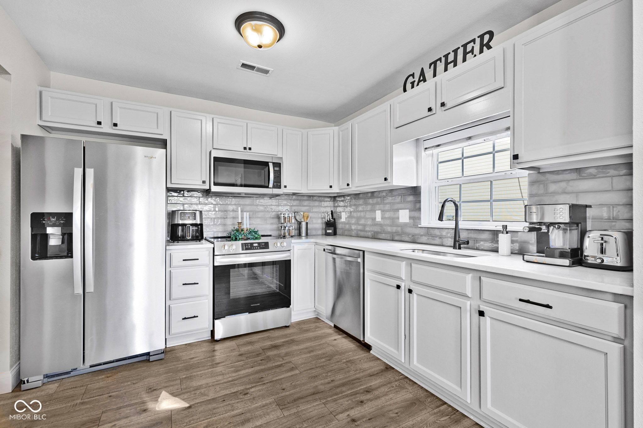 1035 W Muskegon Drive