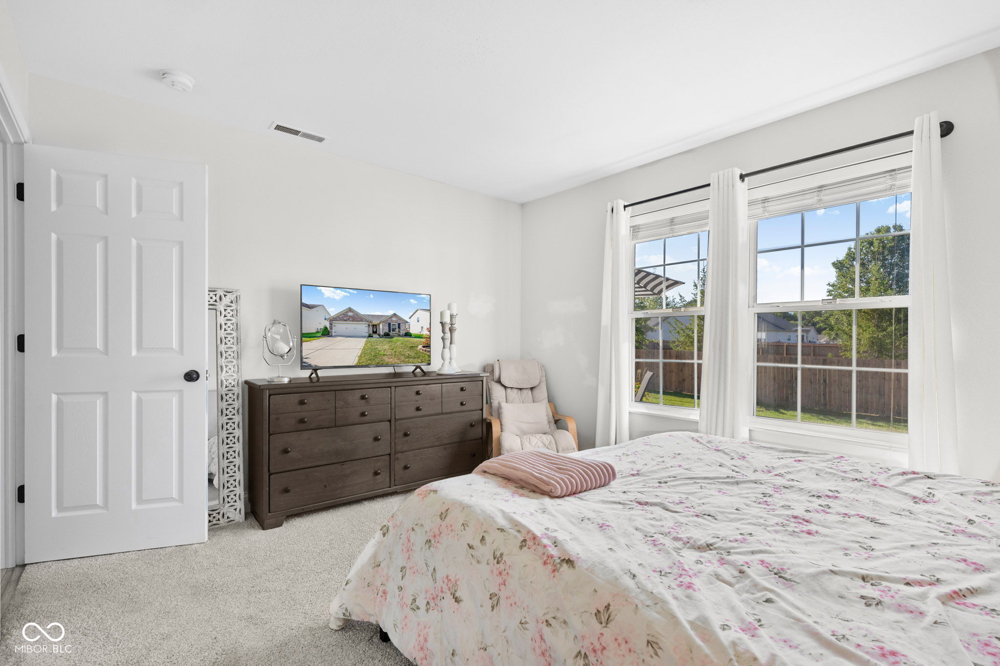 1035 W Muskegon Drive