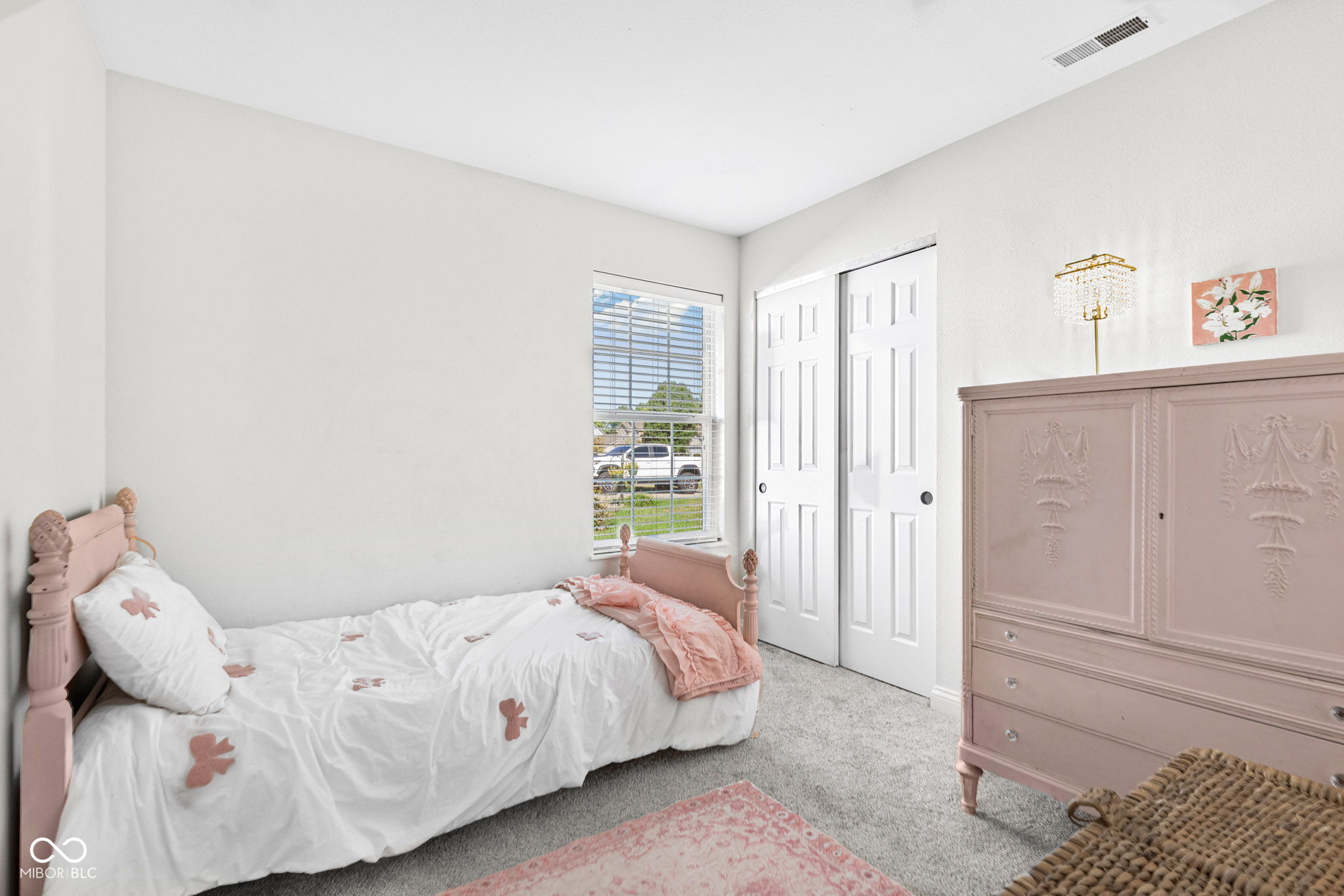 1035 W Muskegon Drive