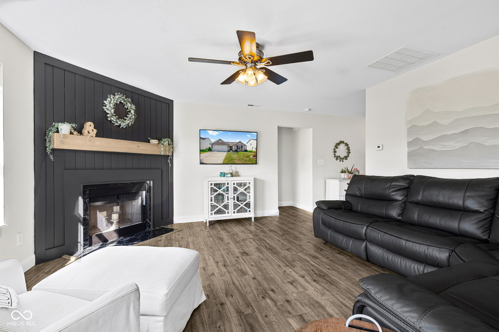 1035 W Muskegon Drive