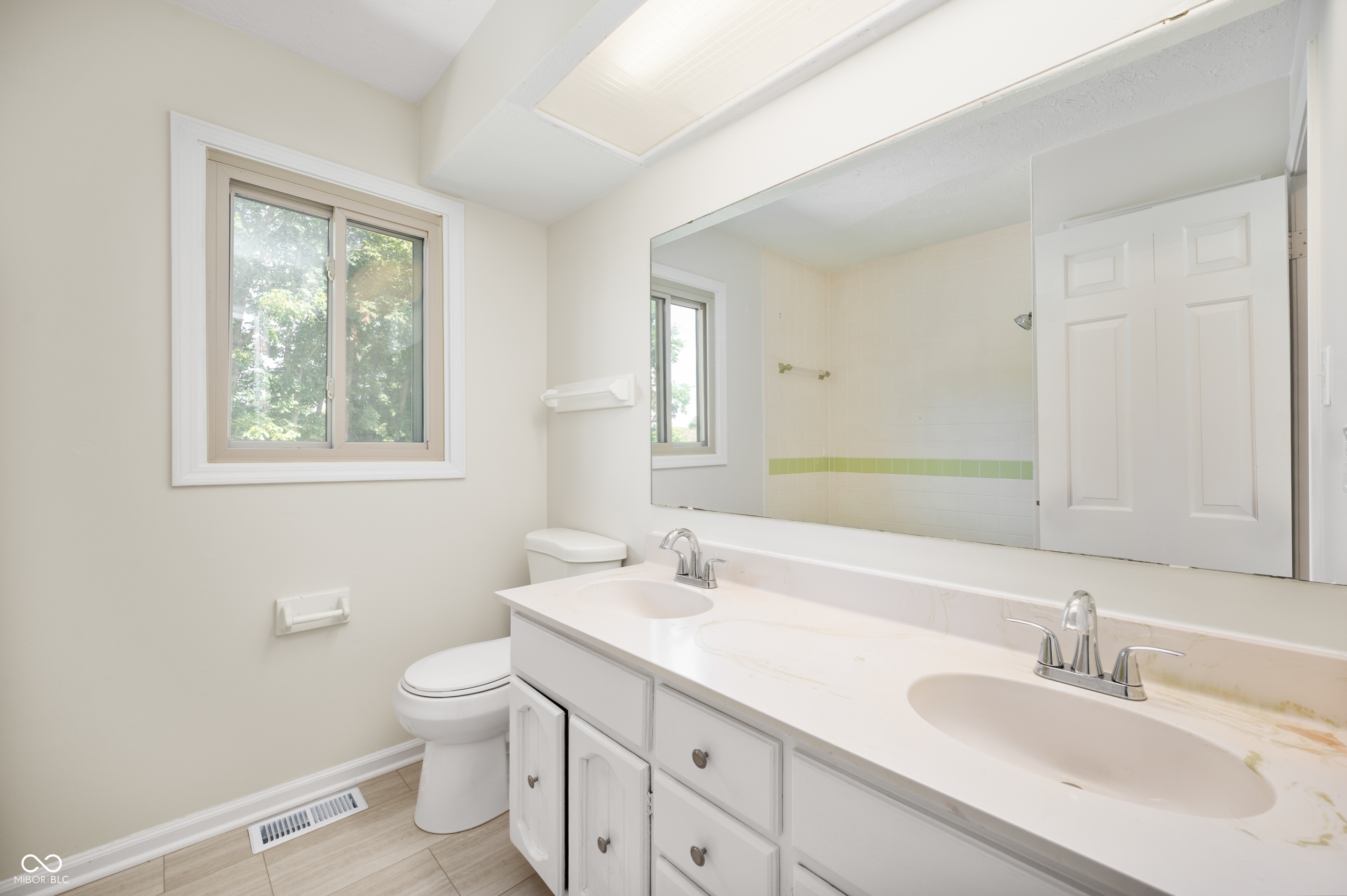 126 Scarborough Circle