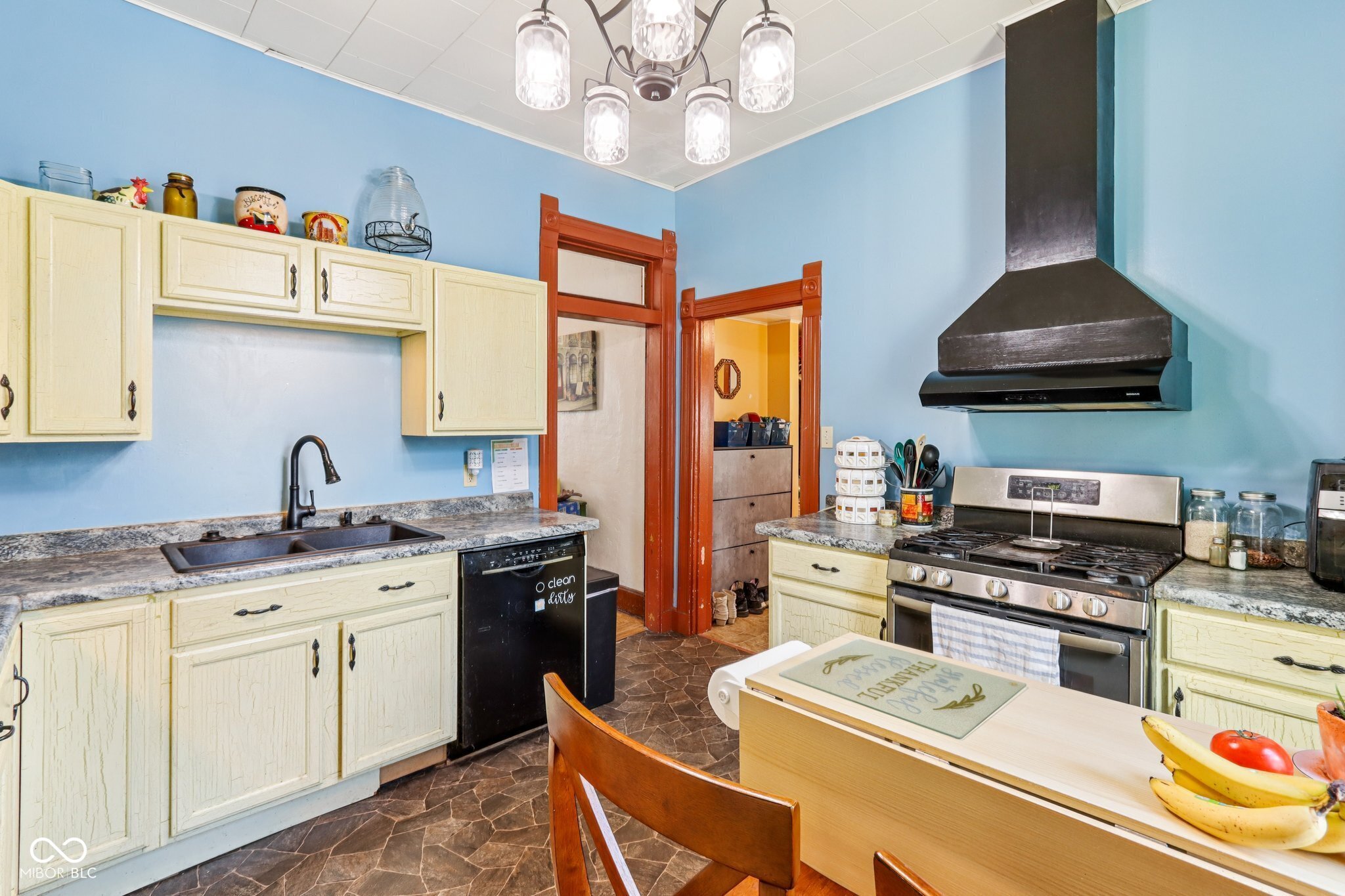 718 N Lebanon Street