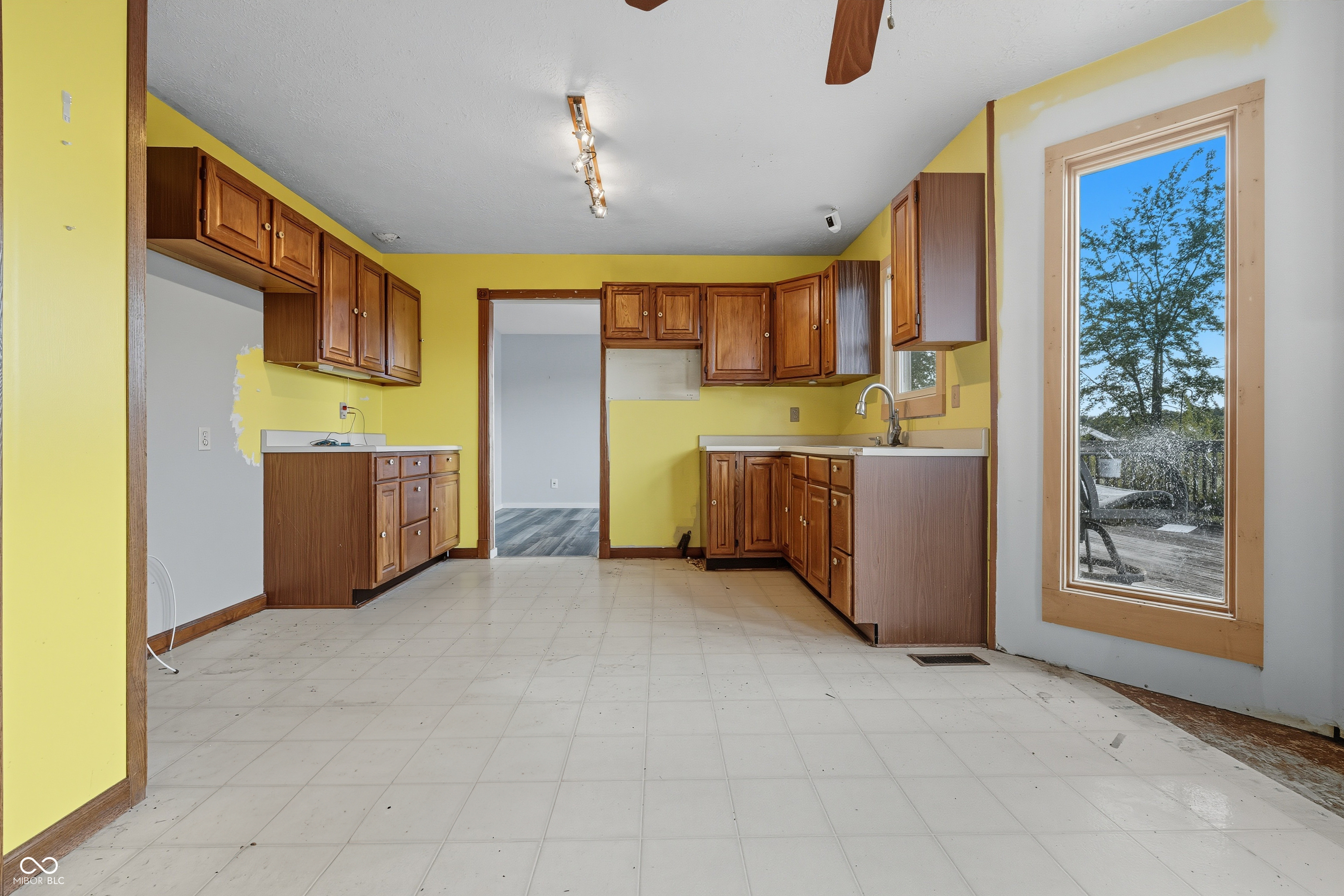 19530 Mule Barn Road