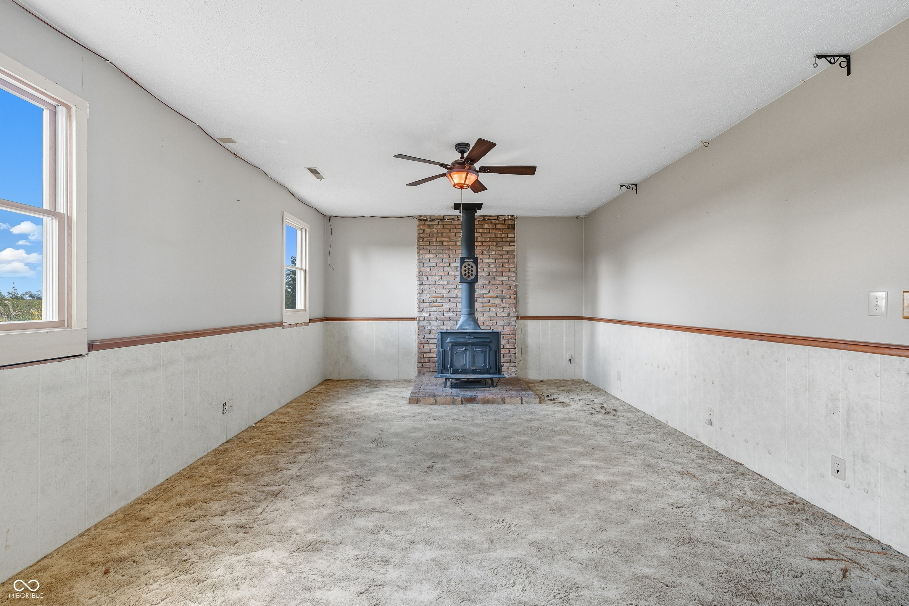 19530 Mule Barn Road