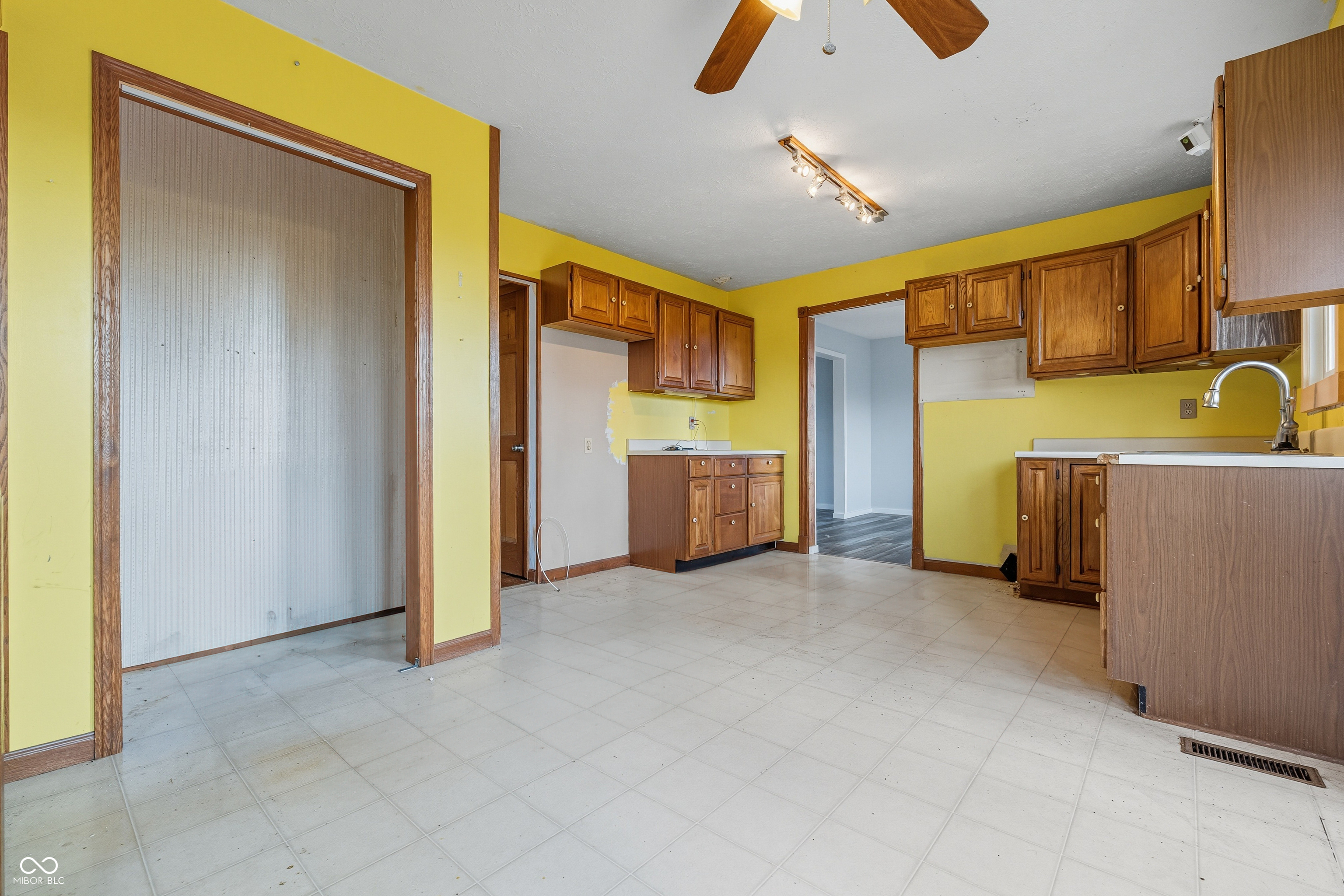 19530 Mule Barn Road