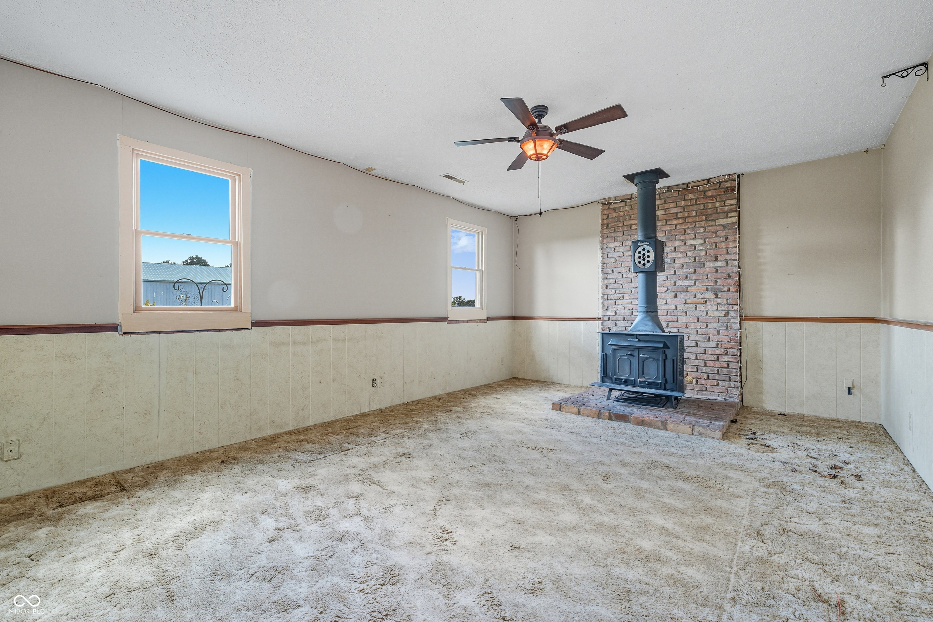 19530 Mule Barn Road