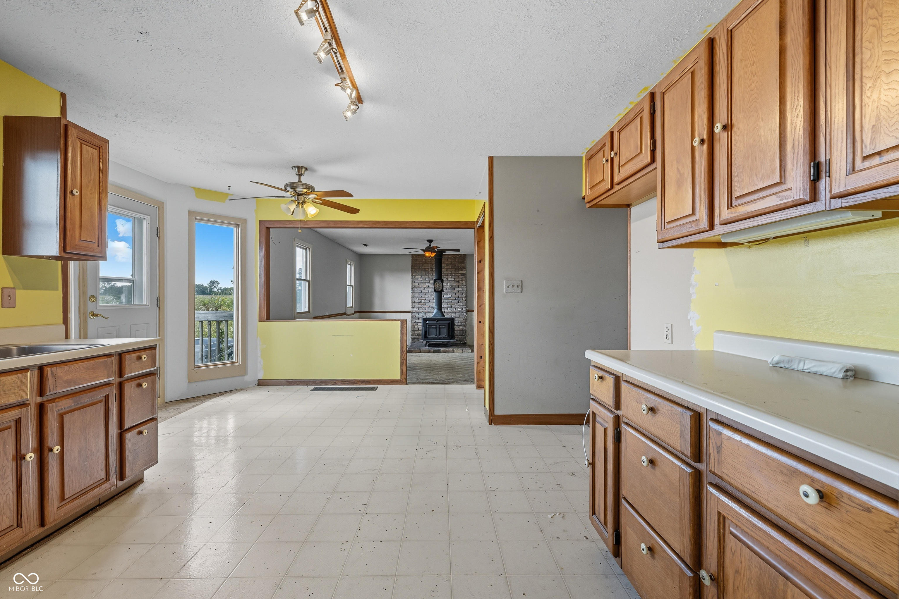 19530 Mule Barn Road