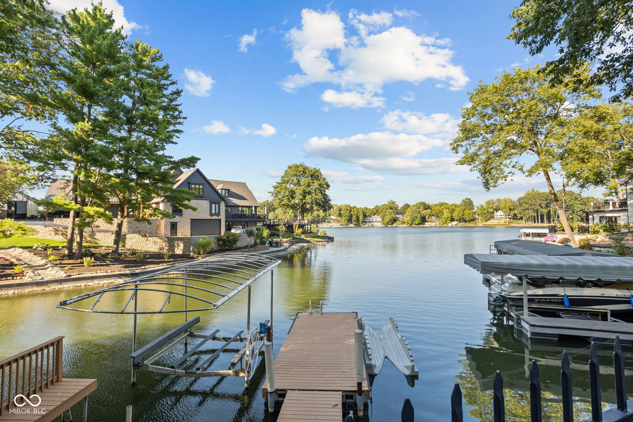 817 Hickory Way