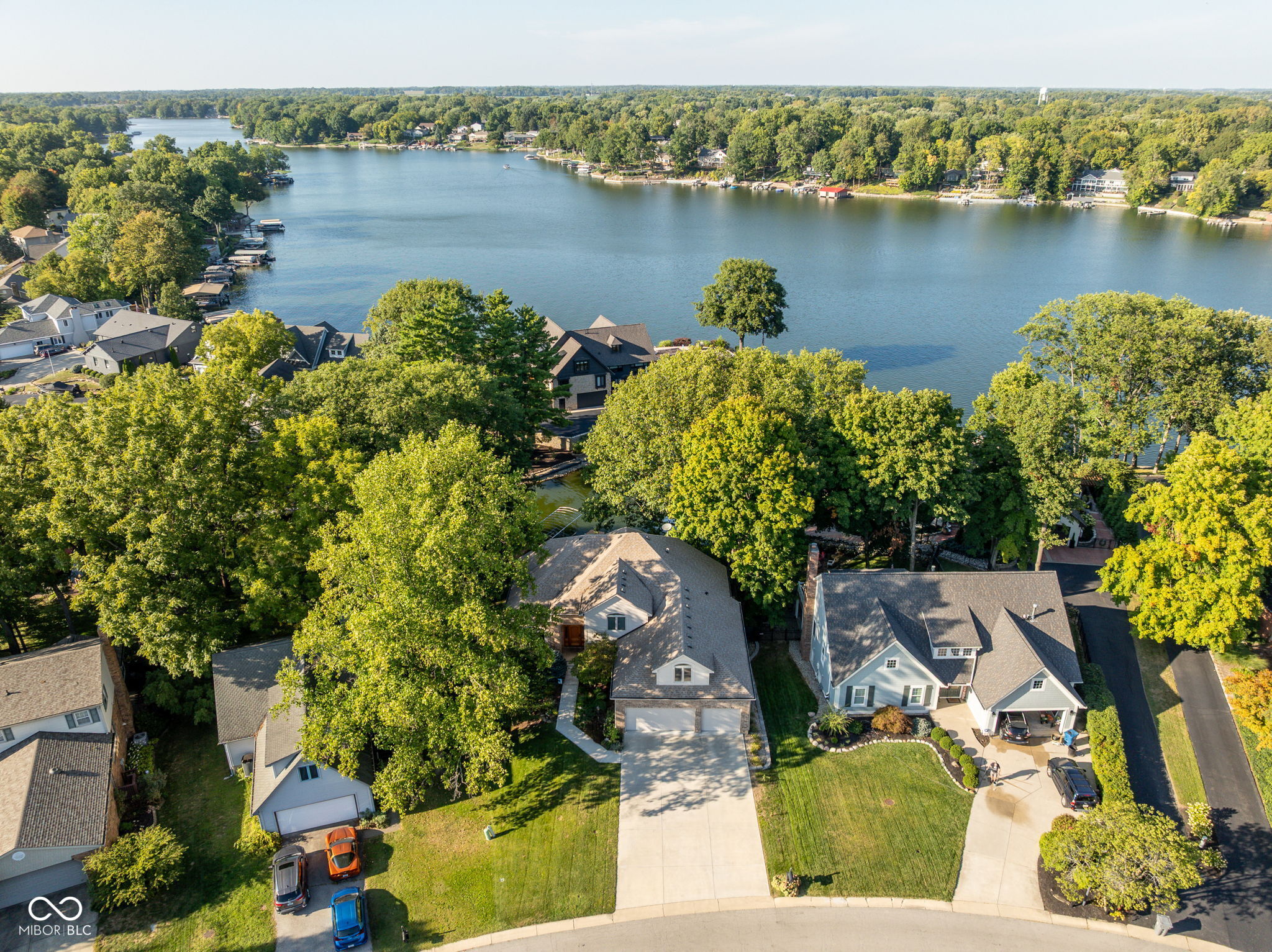 817 Hickory Way