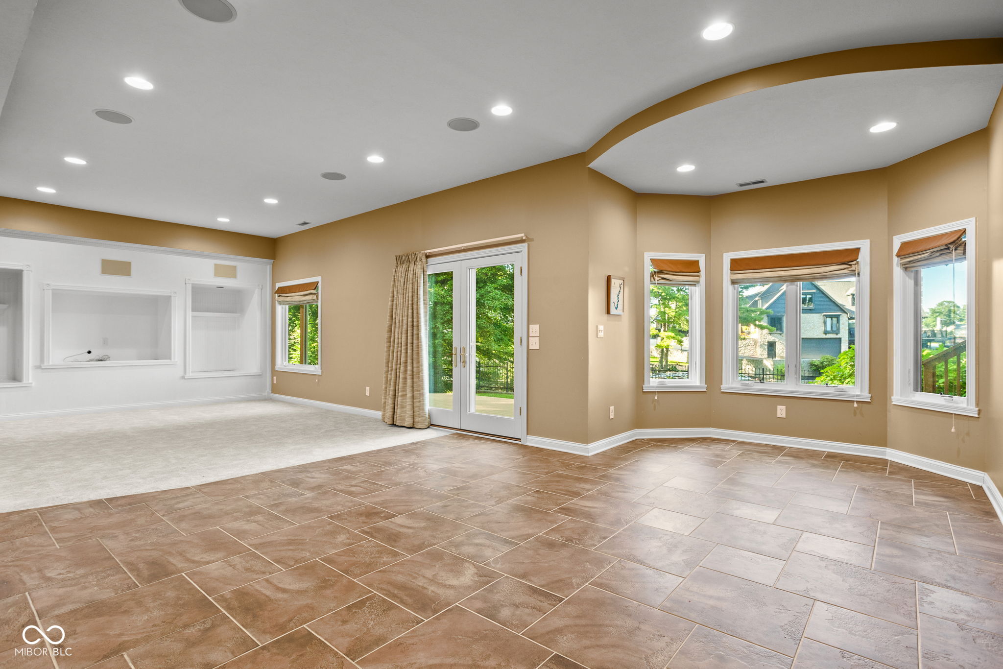 817 Hickory Way