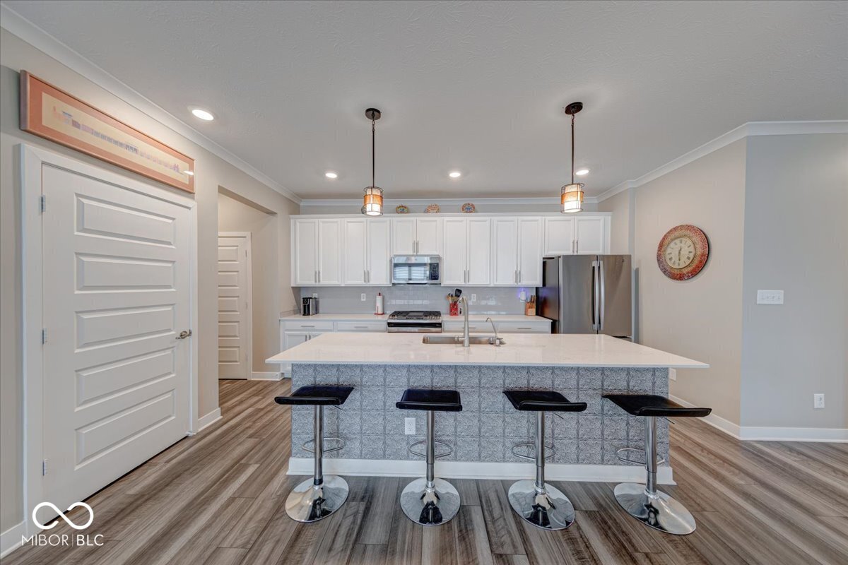 4846 E Amesbury Place