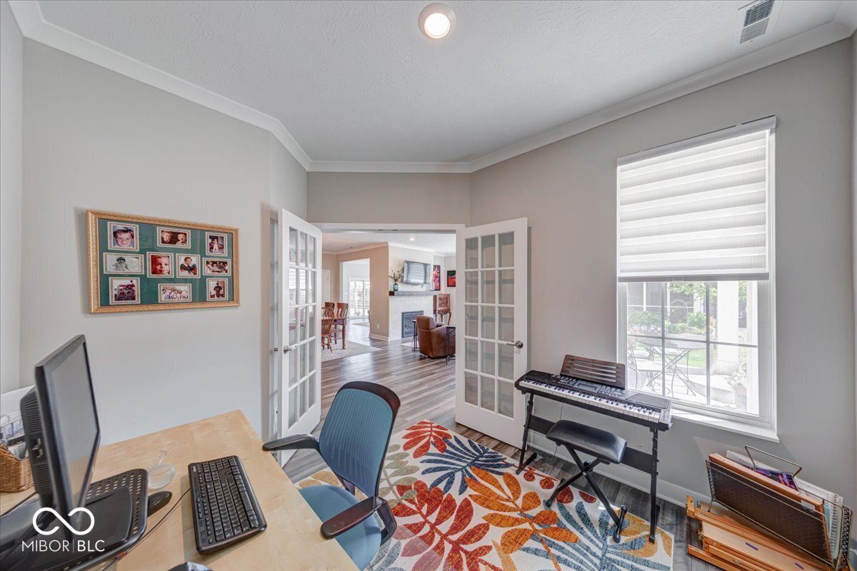 4846 E Amesbury Place