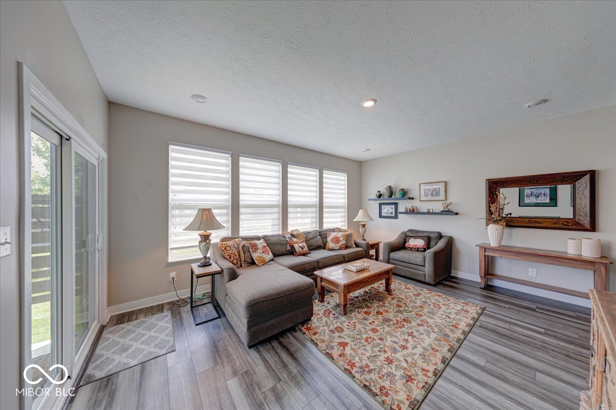 4846 E Amesbury Place