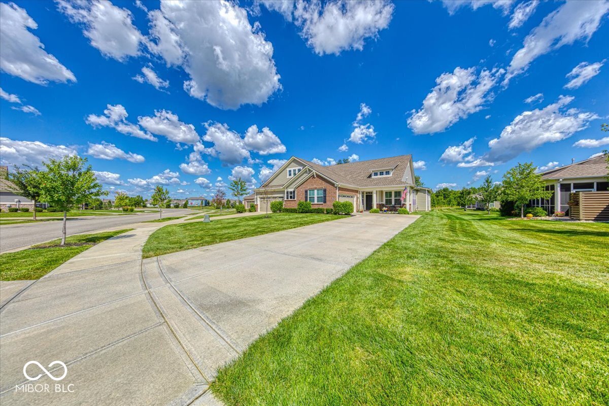 4846 E Amesbury Place