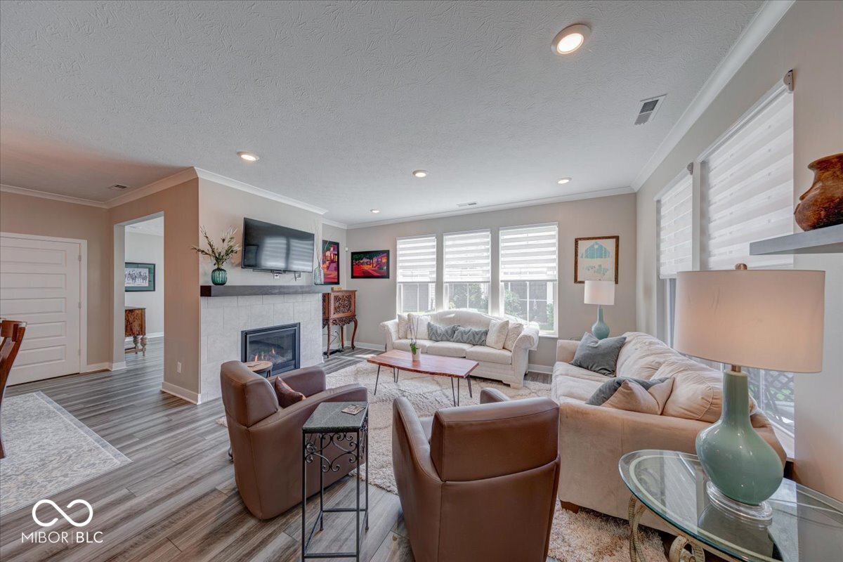 4846 E Amesbury Place