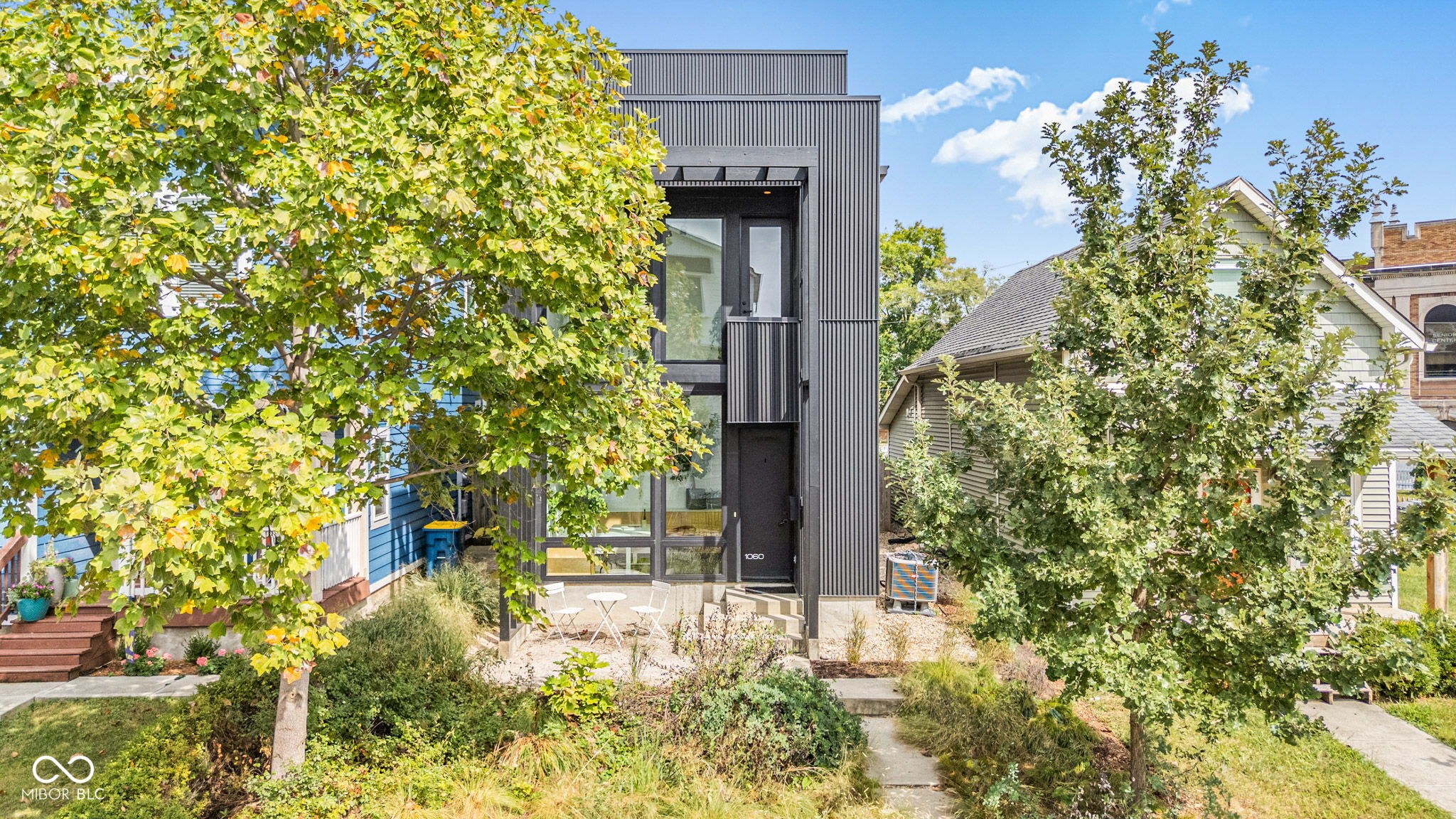 1060 Hosbrook Street