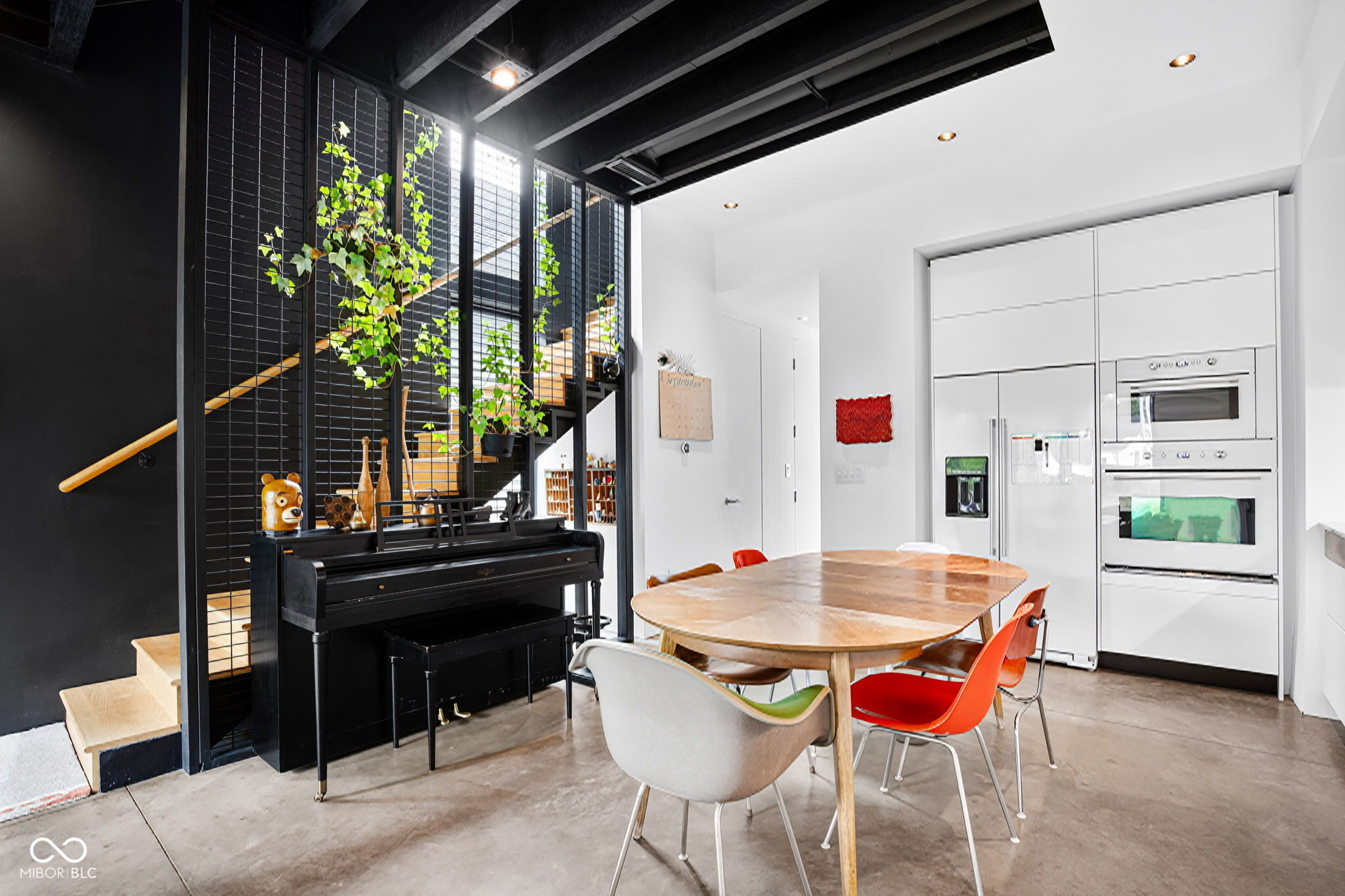 1060 Hosbrook Street