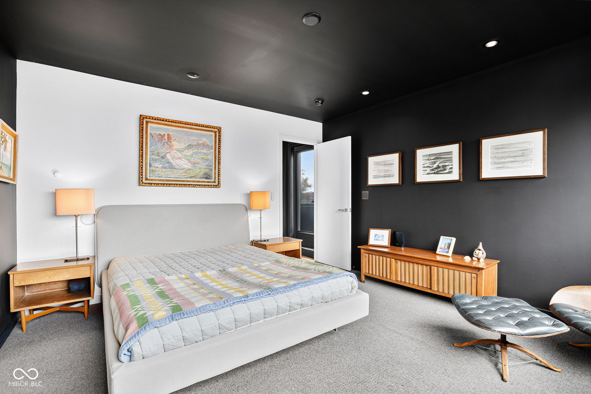 1060 Hosbrook Street