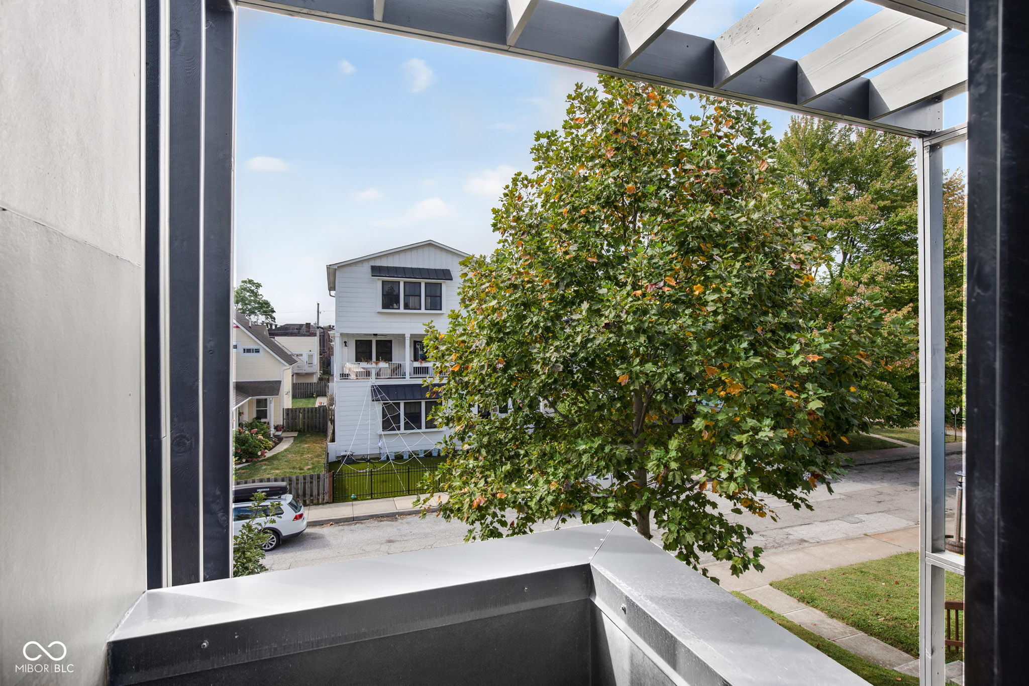 1060 Hosbrook Street