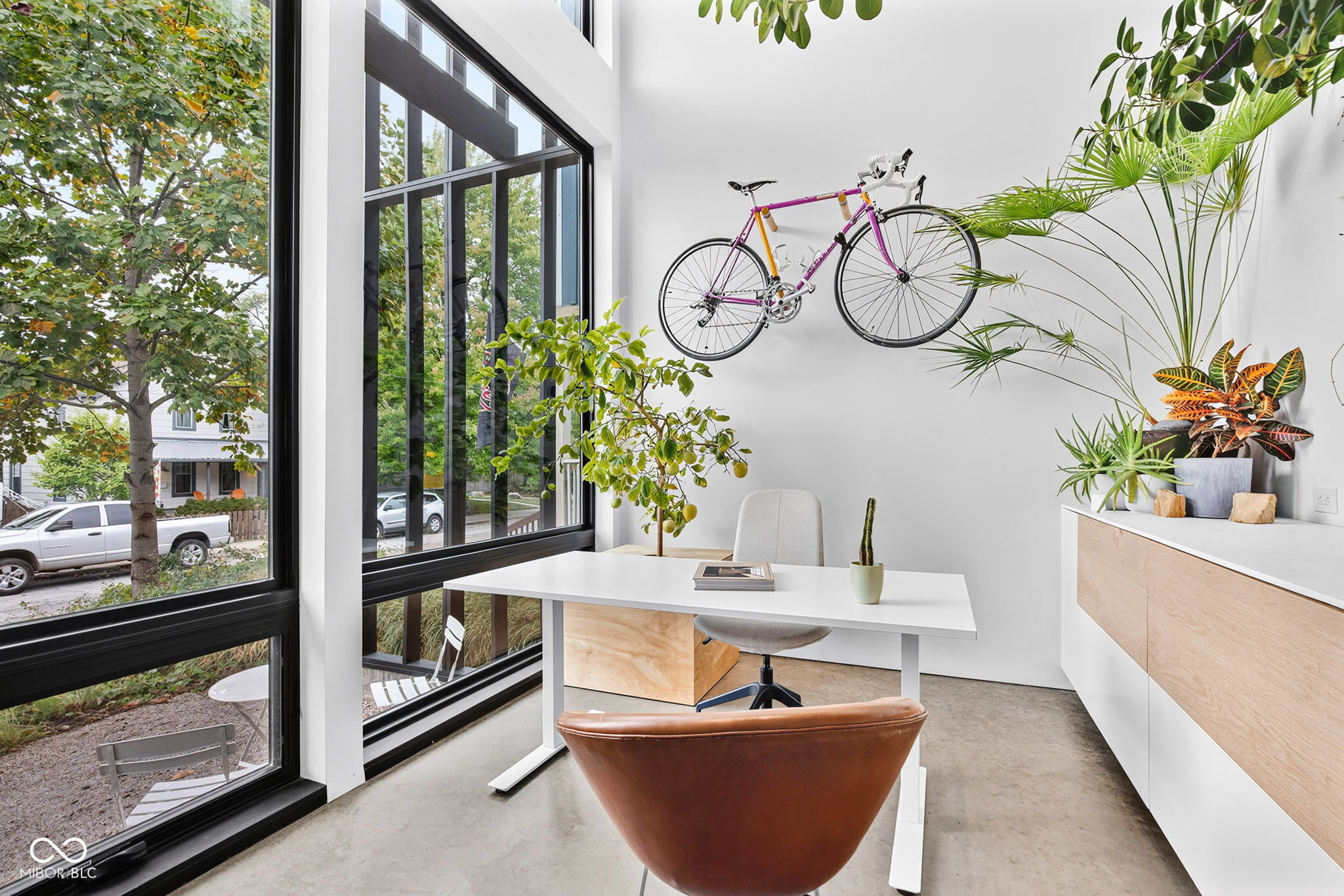 1060 Hosbrook Street