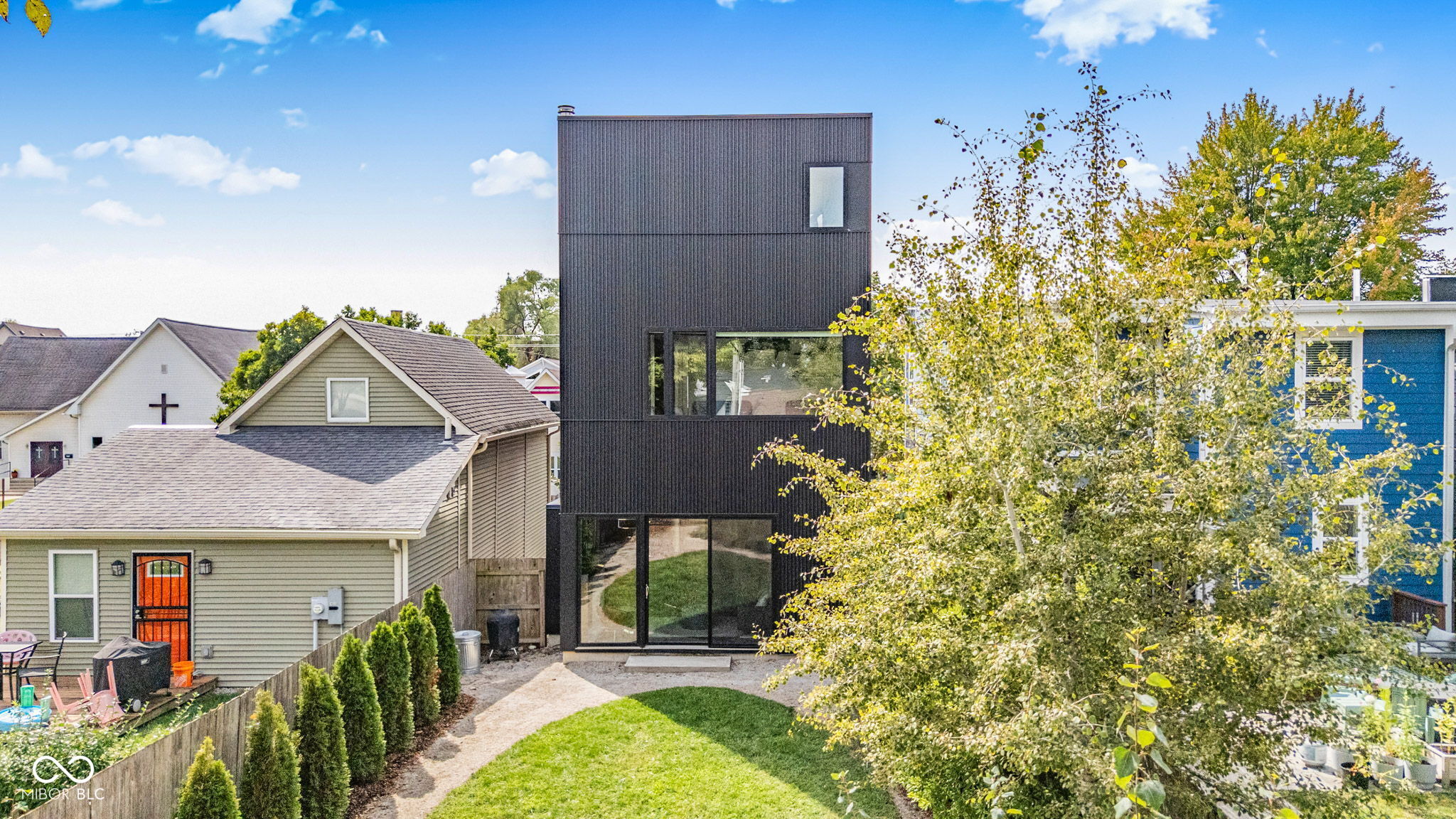 1060 Hosbrook Street