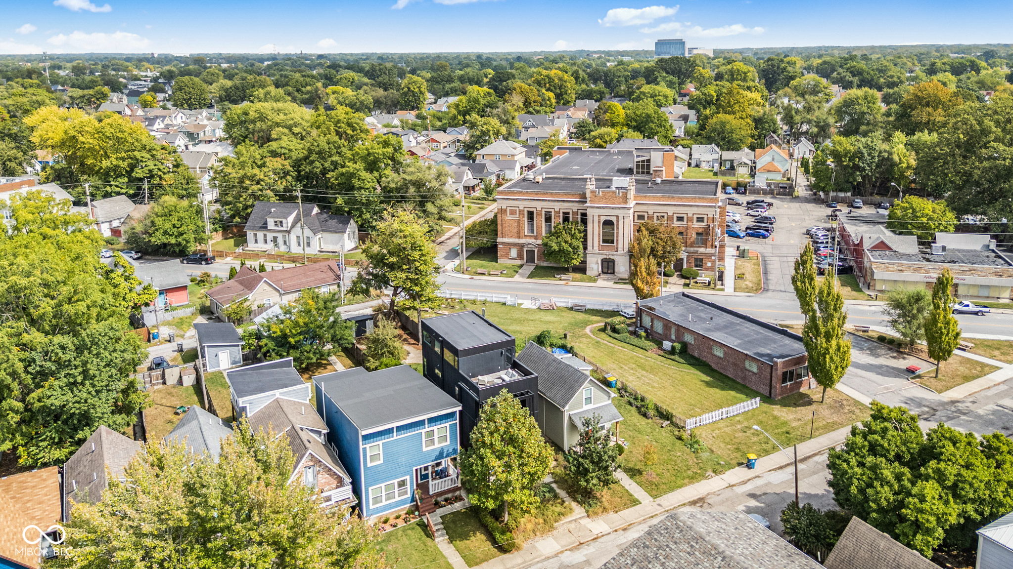 1060 Hosbrook Street