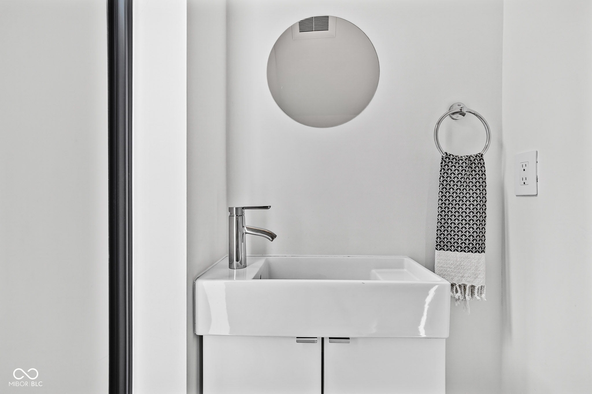 1060 Hosbrook Street