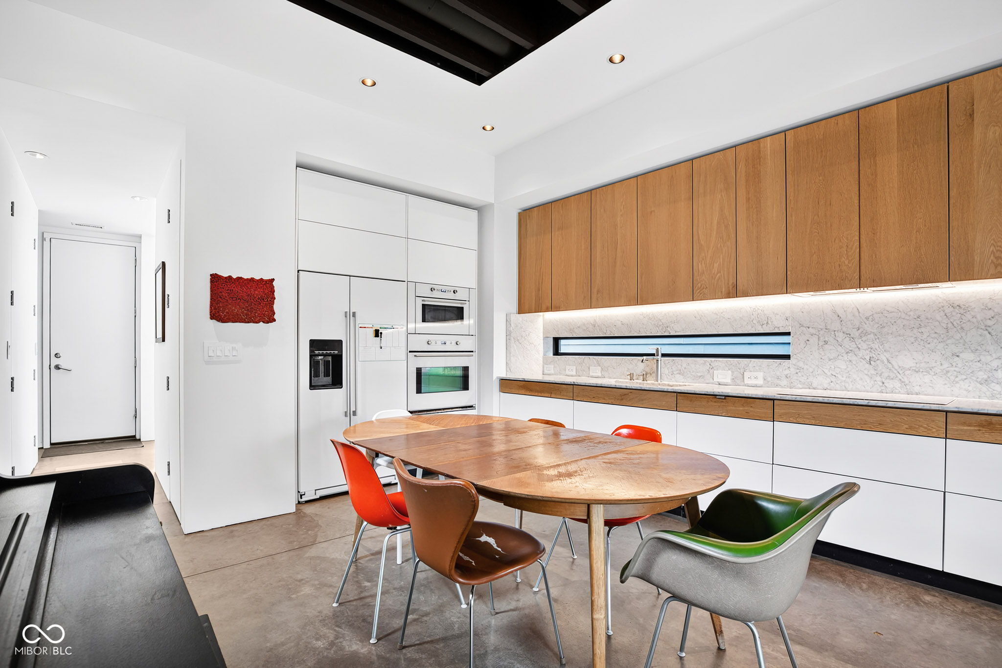 1060 Hosbrook Street