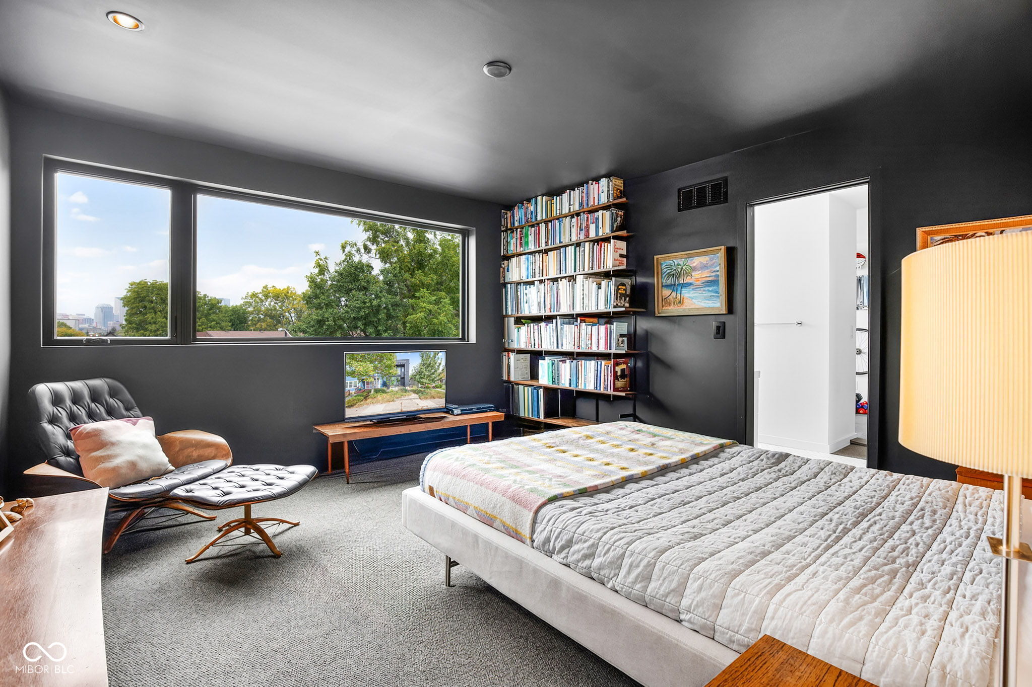 1060 Hosbrook Street