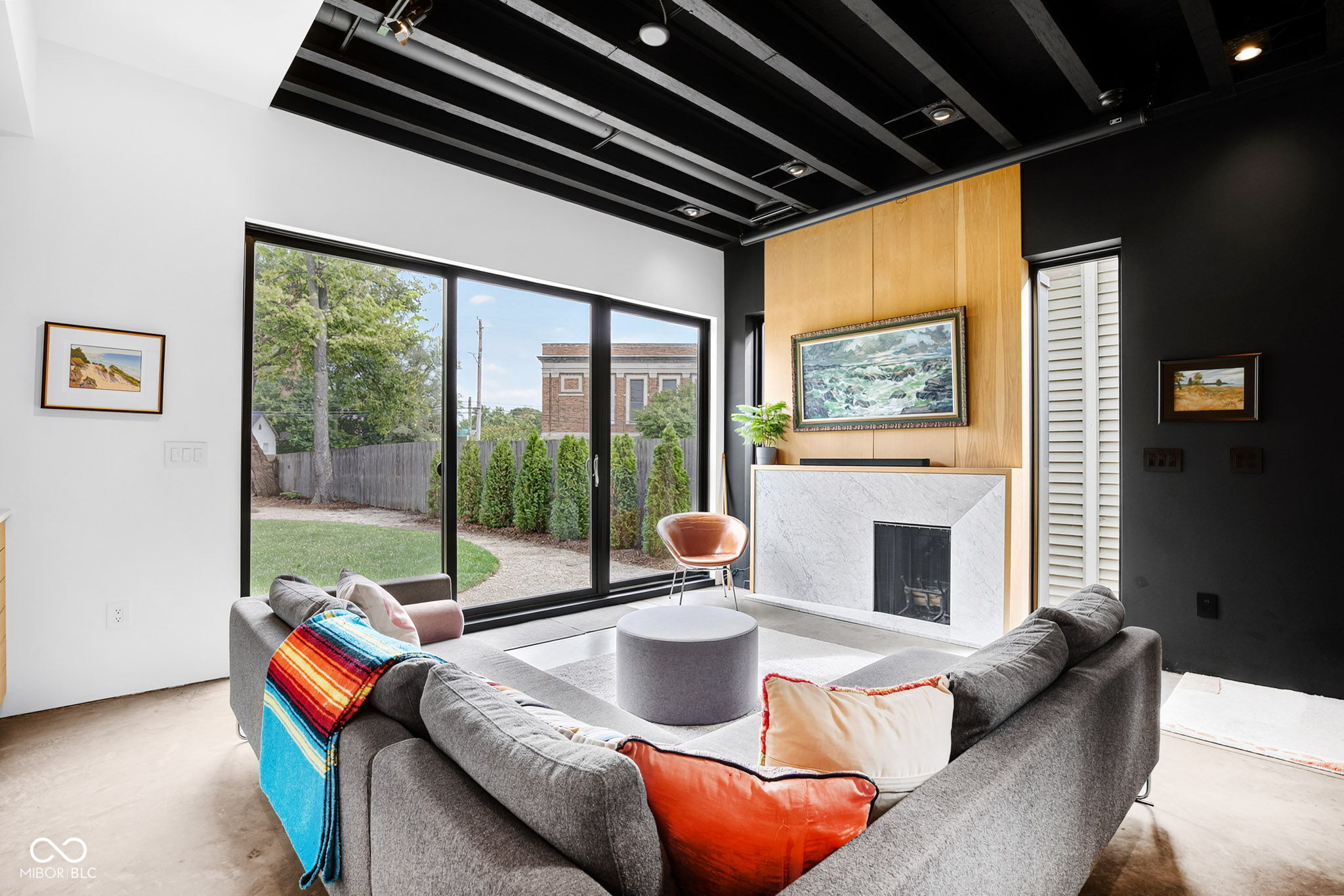 1060 Hosbrook Street