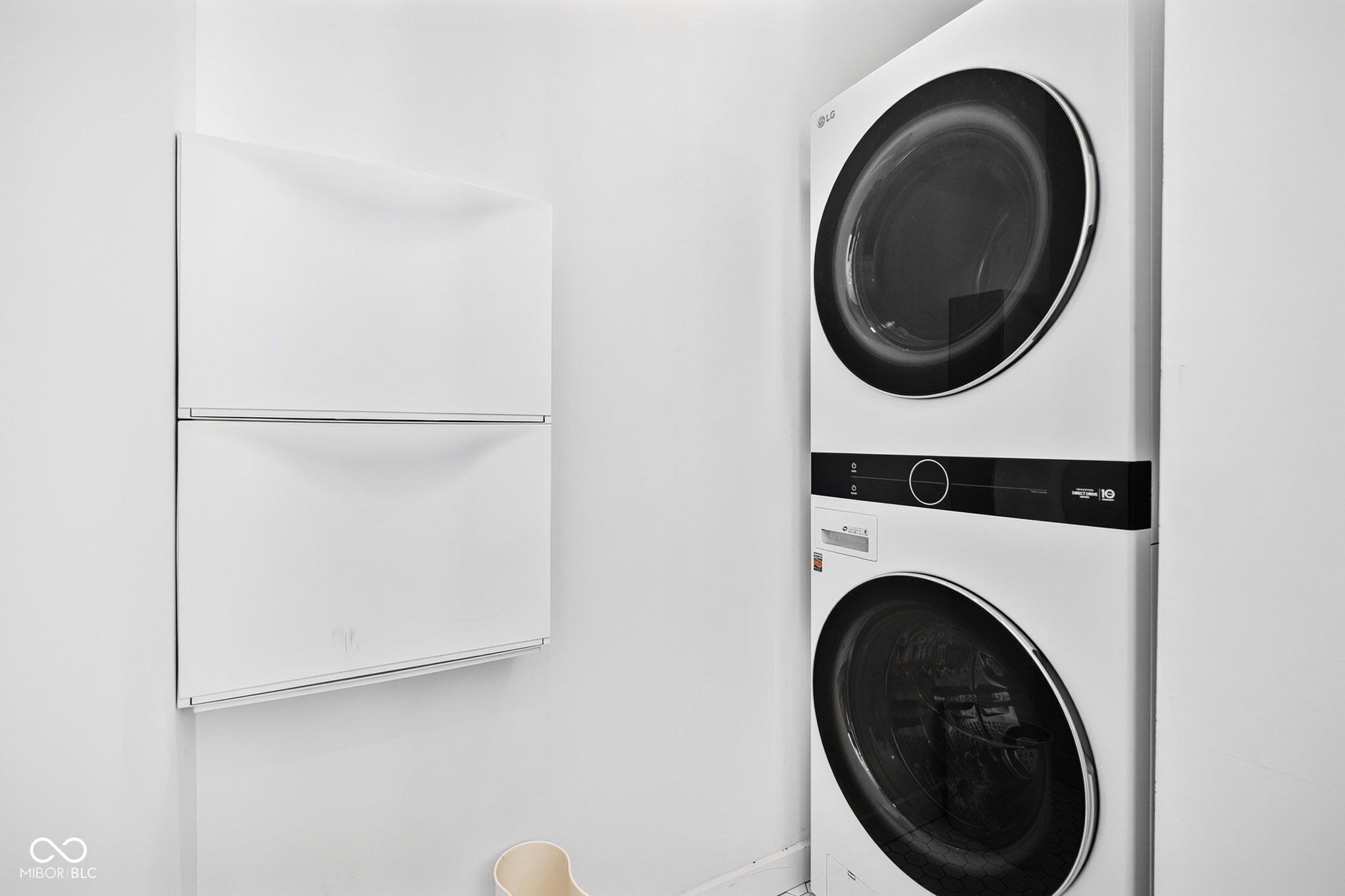 1060 Hosbrook Street