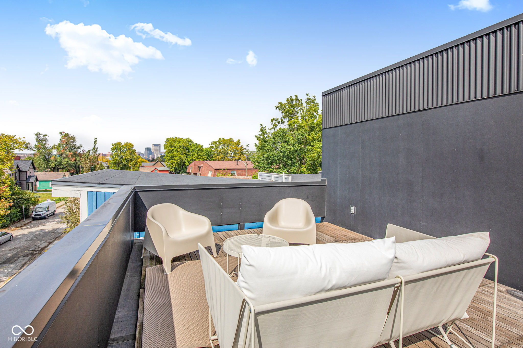 1060 Hosbrook Street