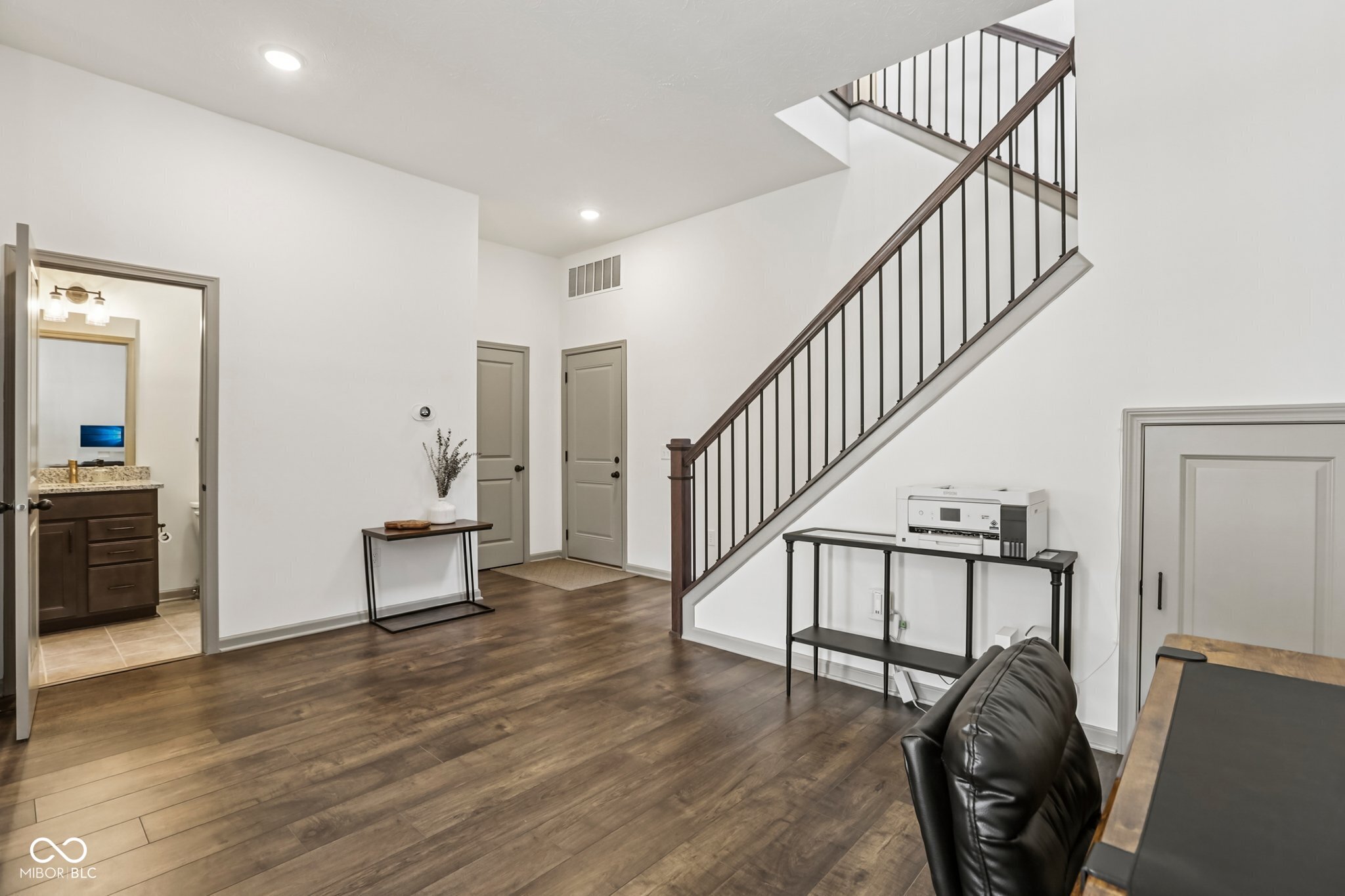 994 Astor Lane