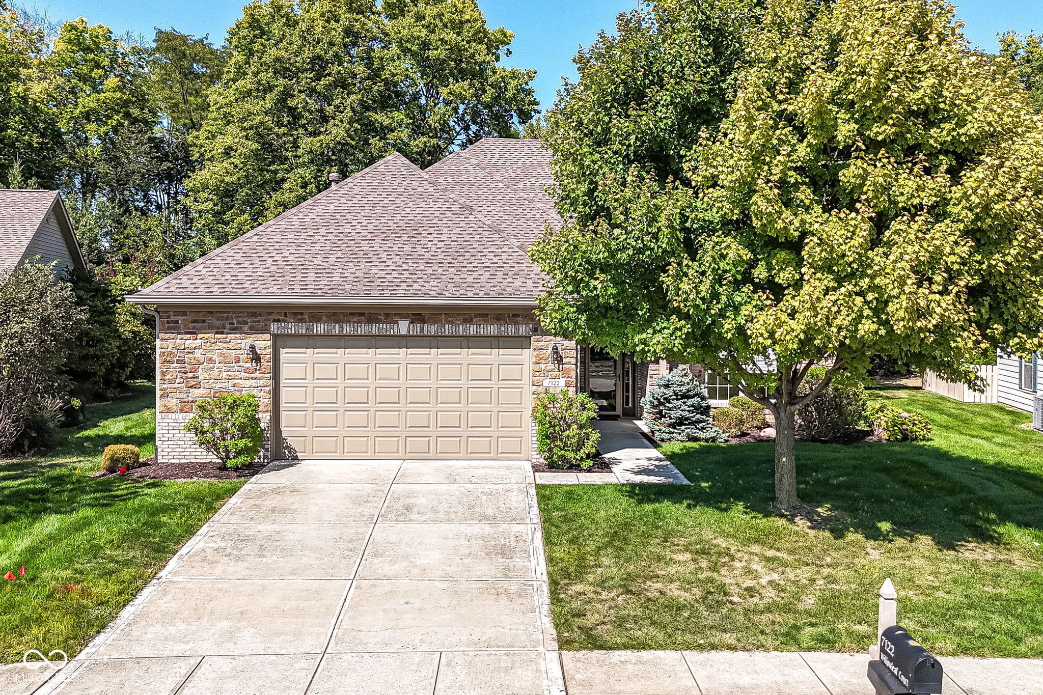 7122 Willowleaf Court