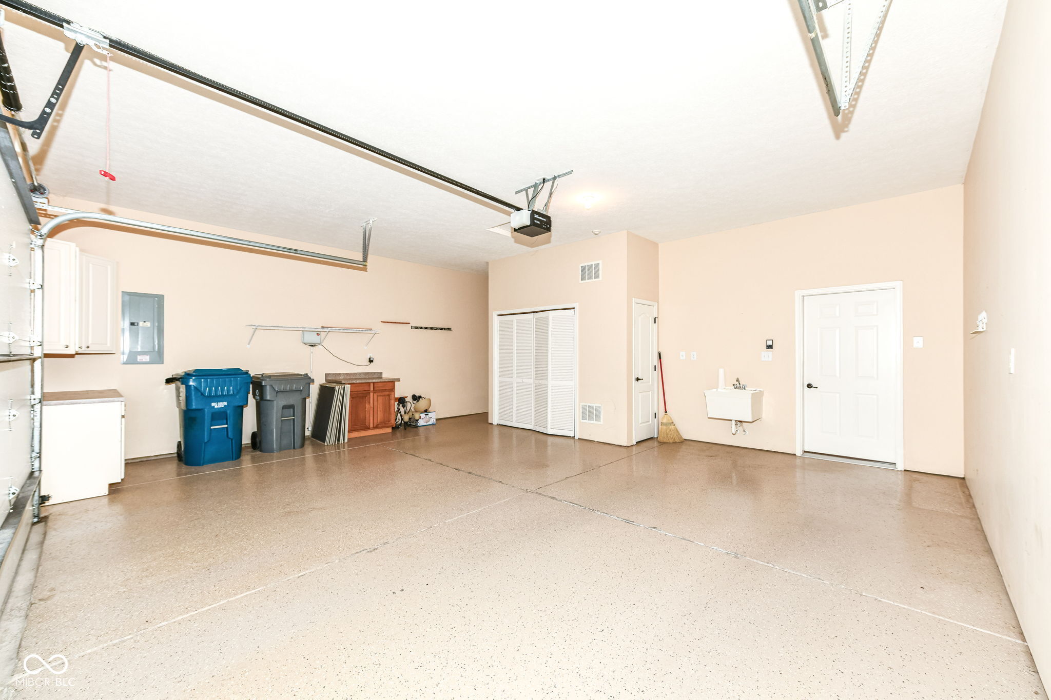 7122 Willowleaf Court