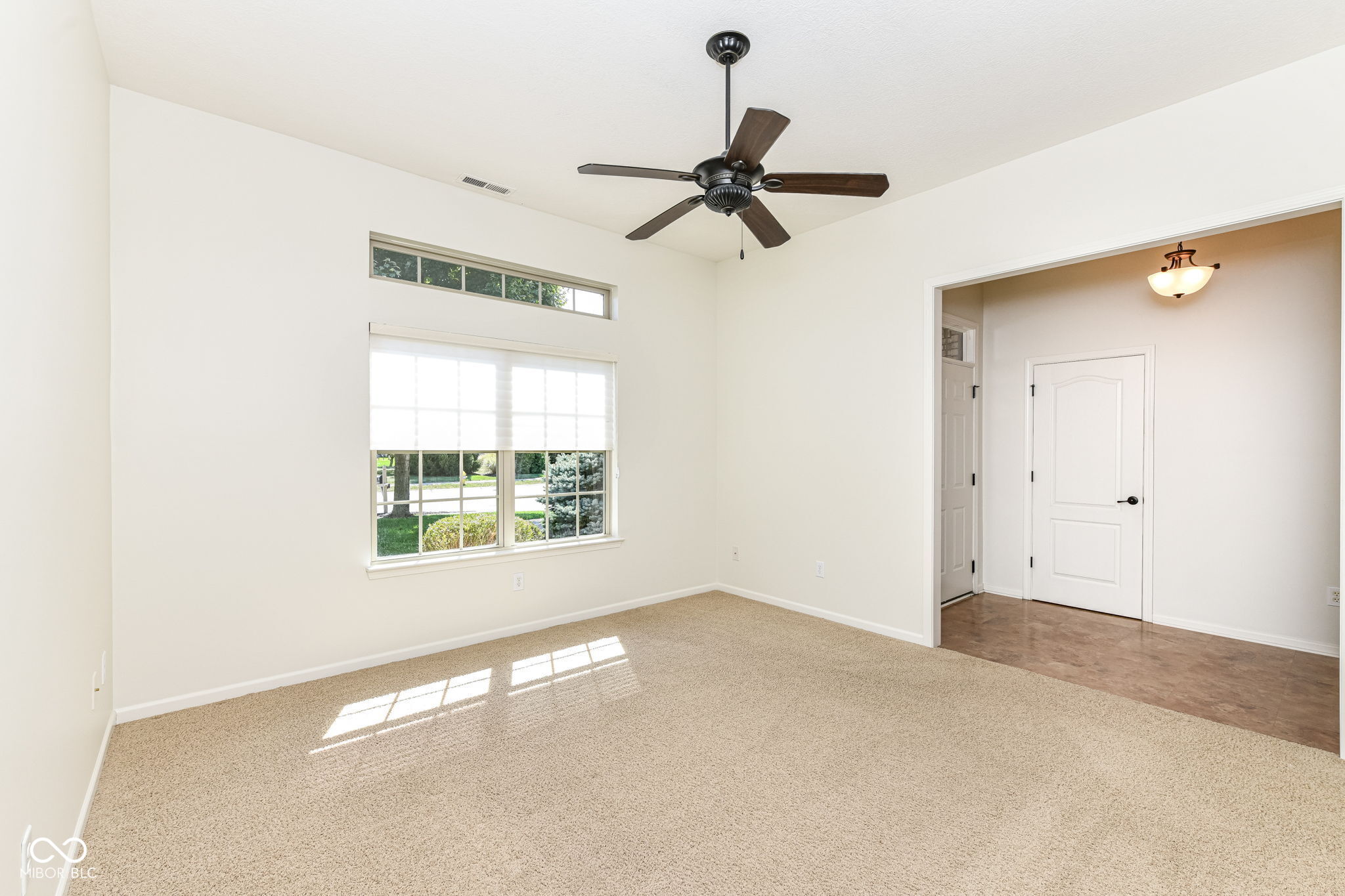 7122 Willowleaf Court