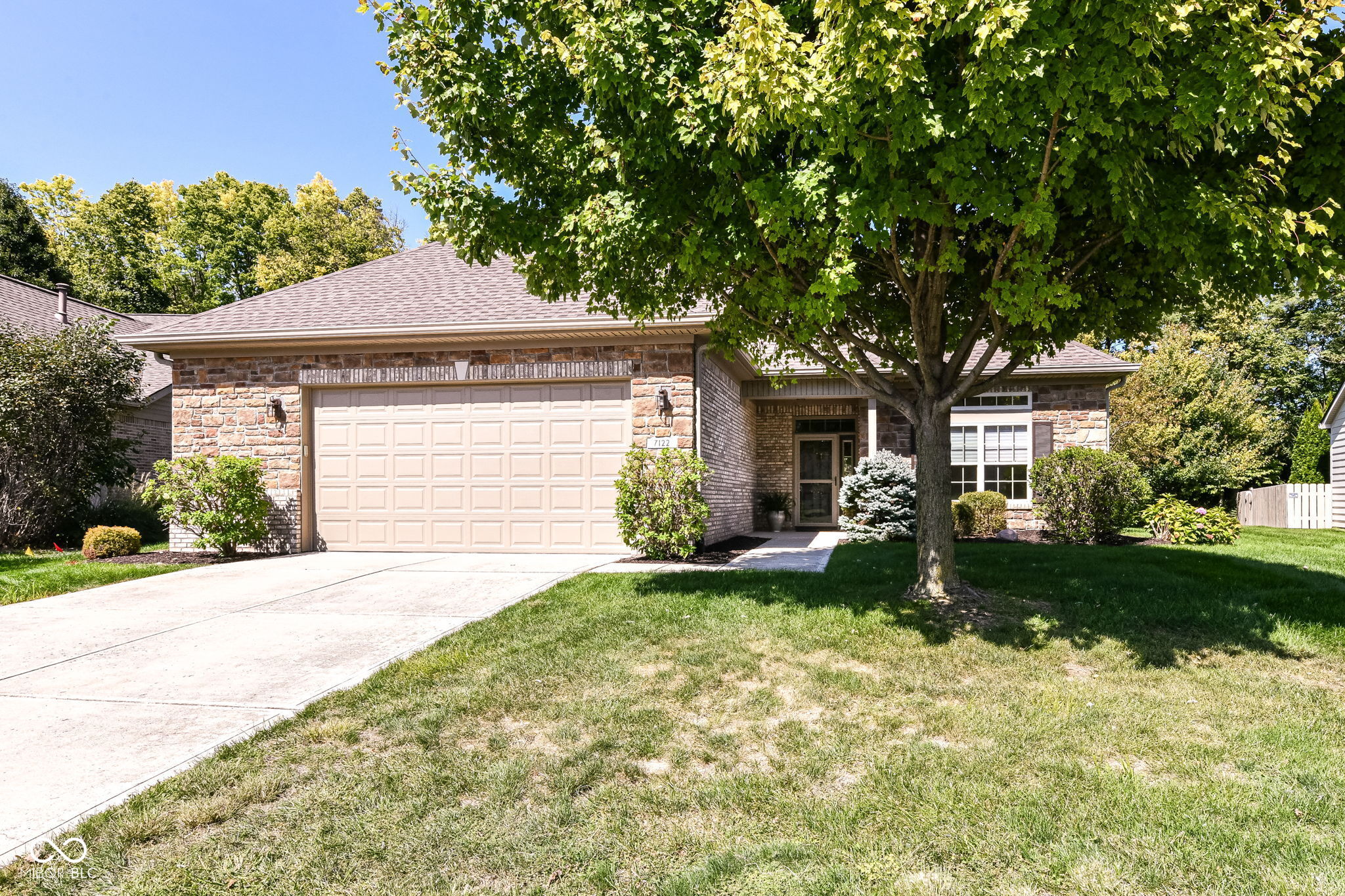 7122 Willowleaf Court