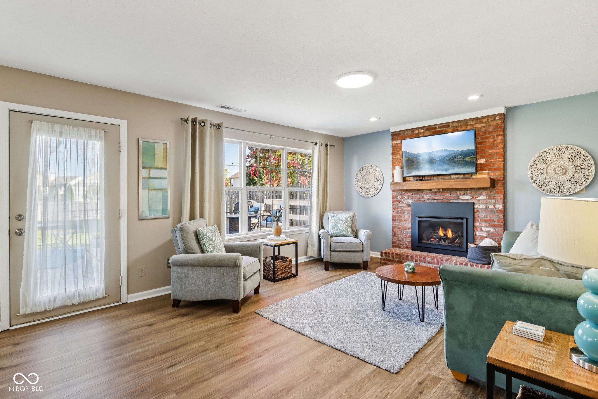 9887 Cranberry Circle