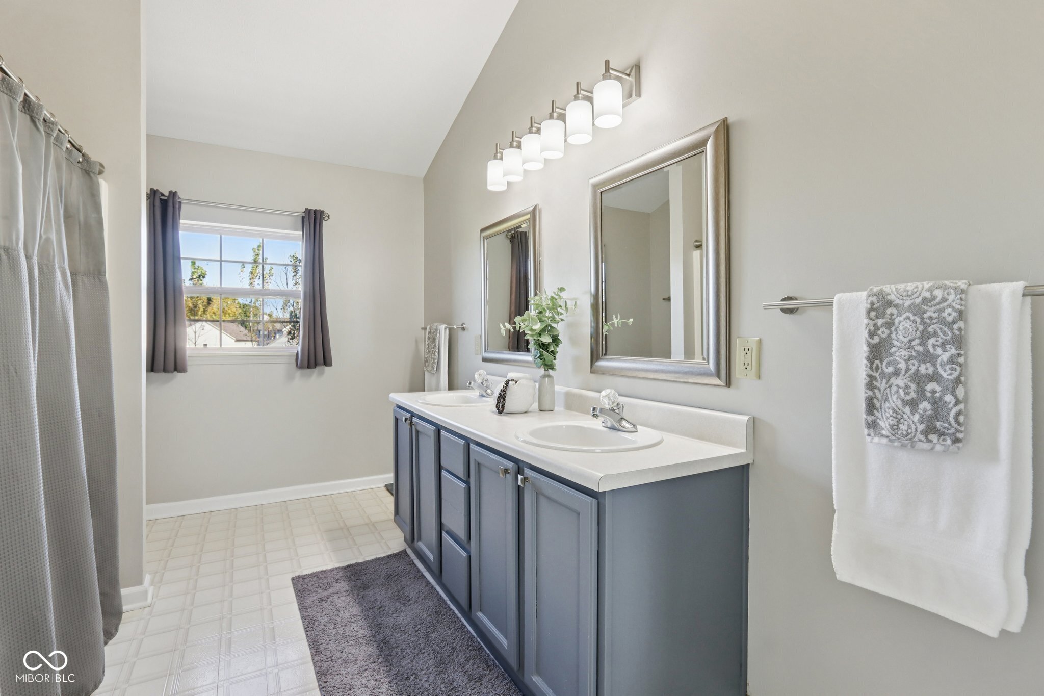 9887 Cranberry Circle