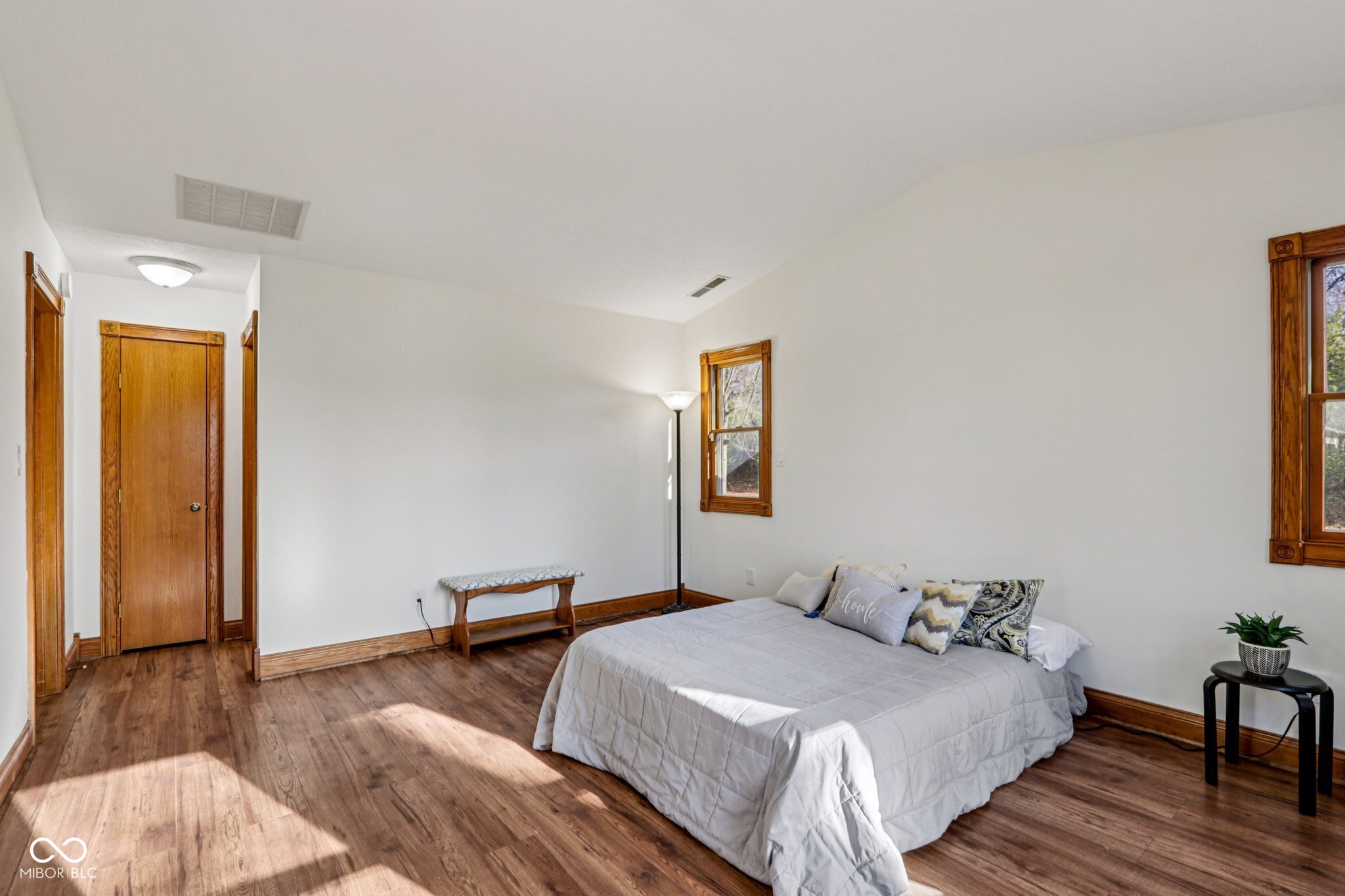 5843 Barnstable Court