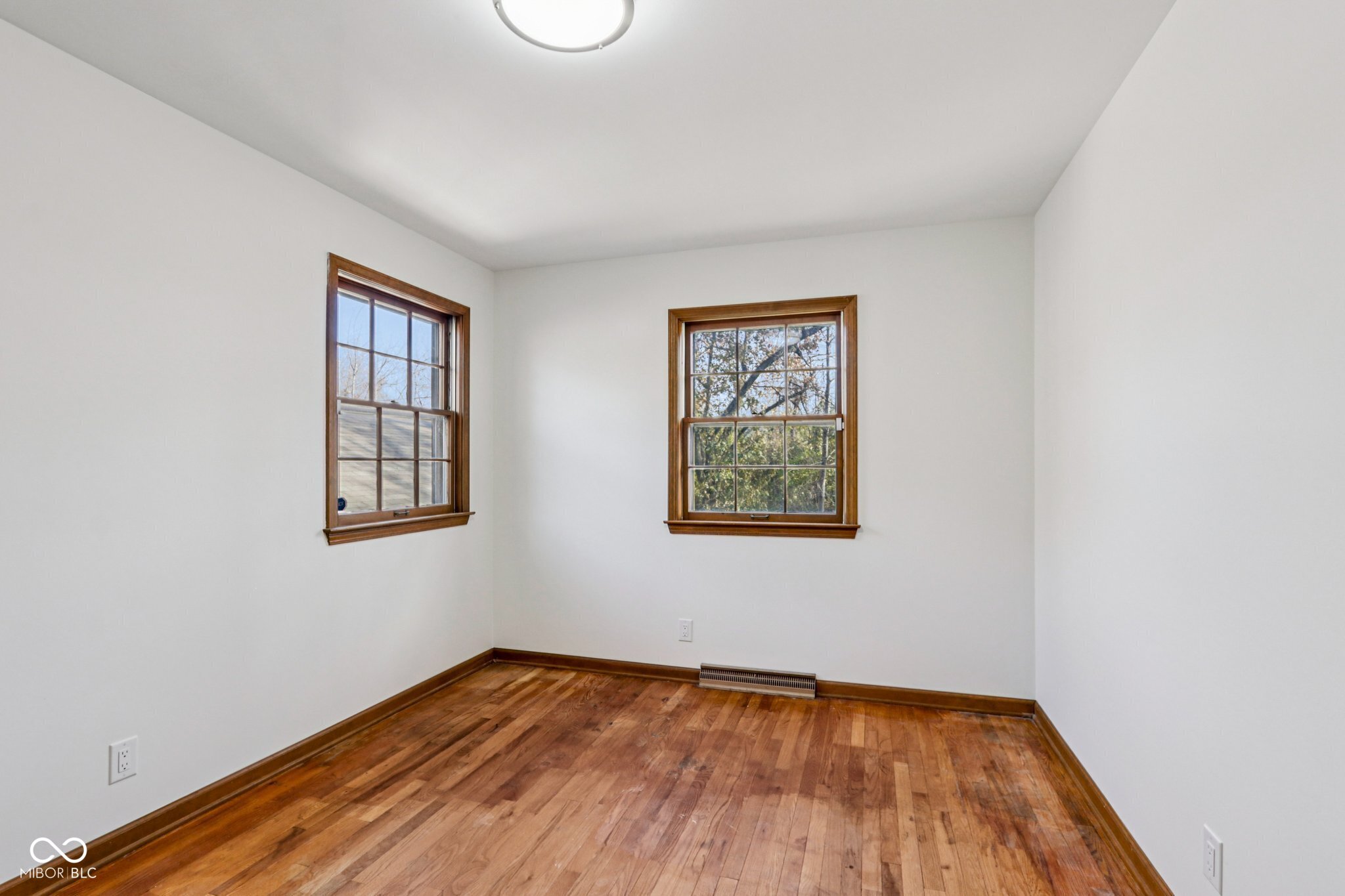 5843 Barnstable Court