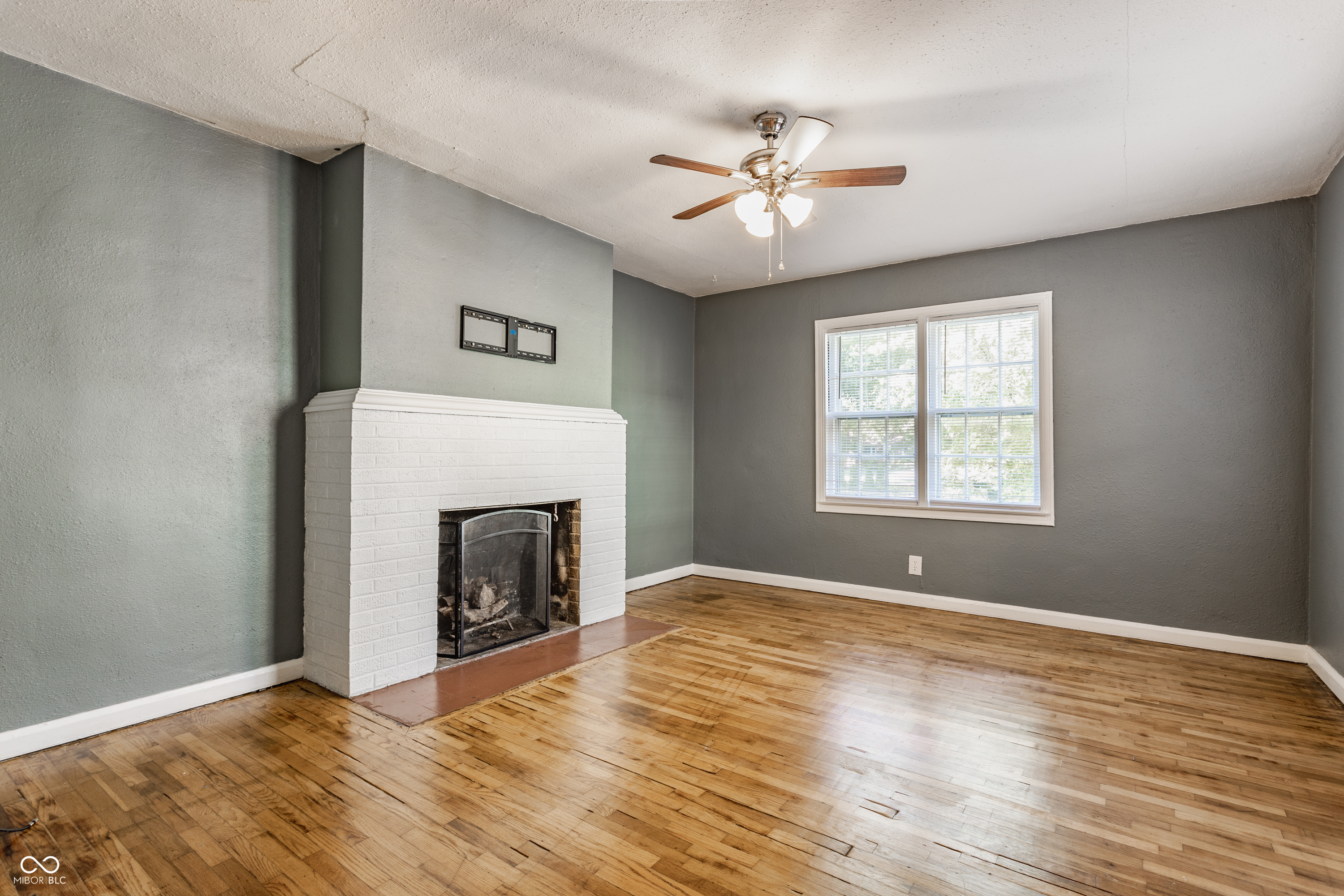 4449 N College Avenue