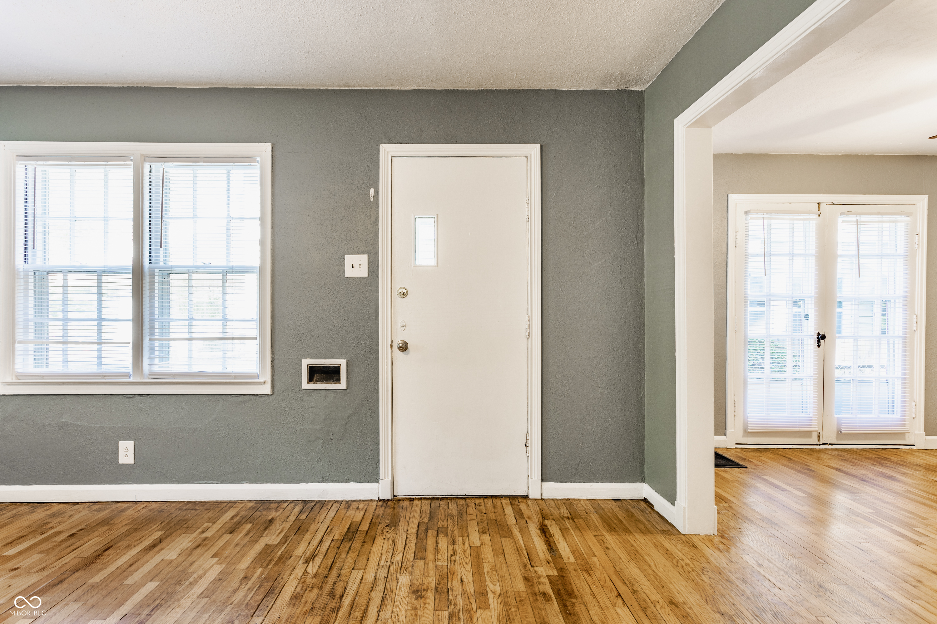 4449 N College Avenue