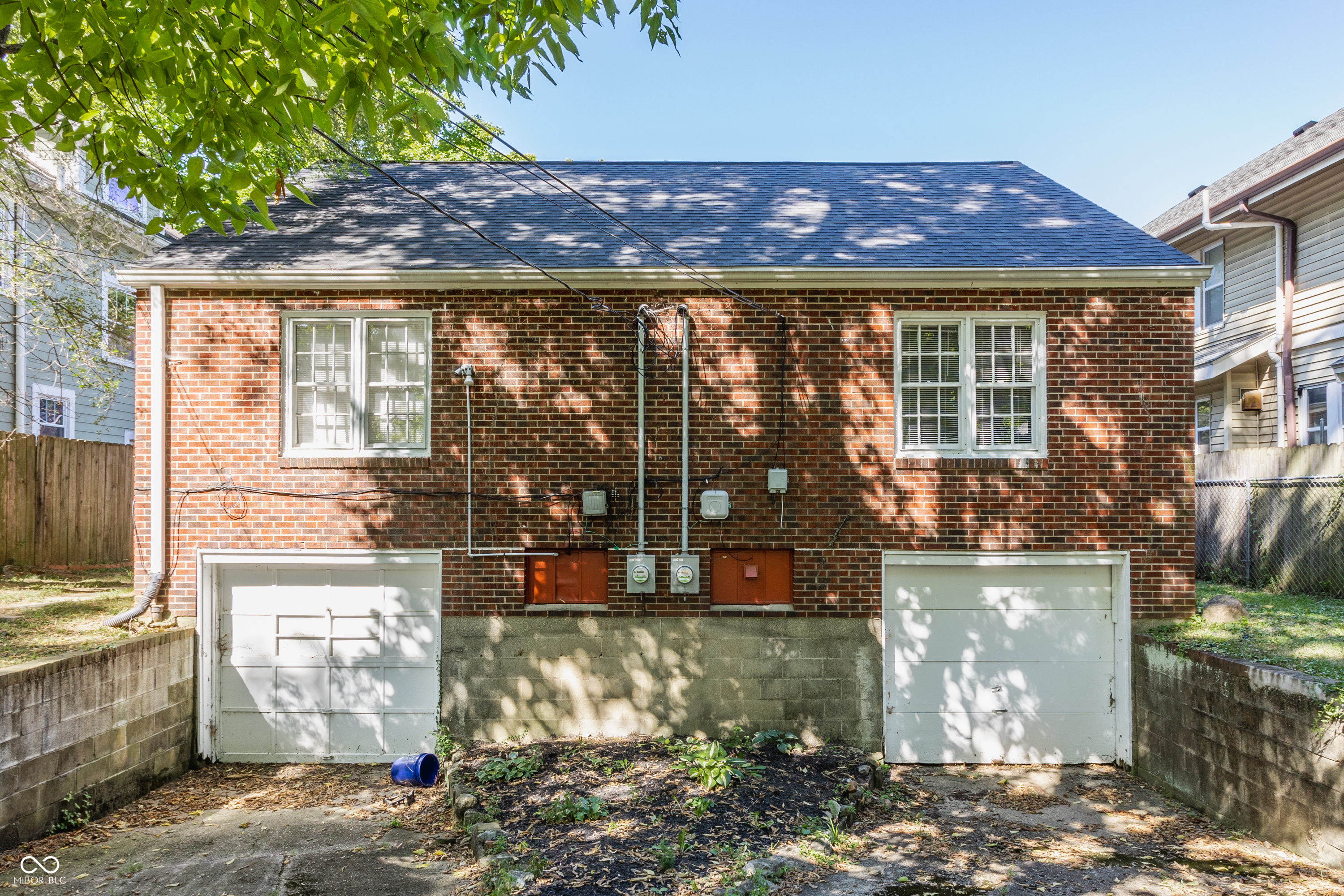 4449 N College Avenue