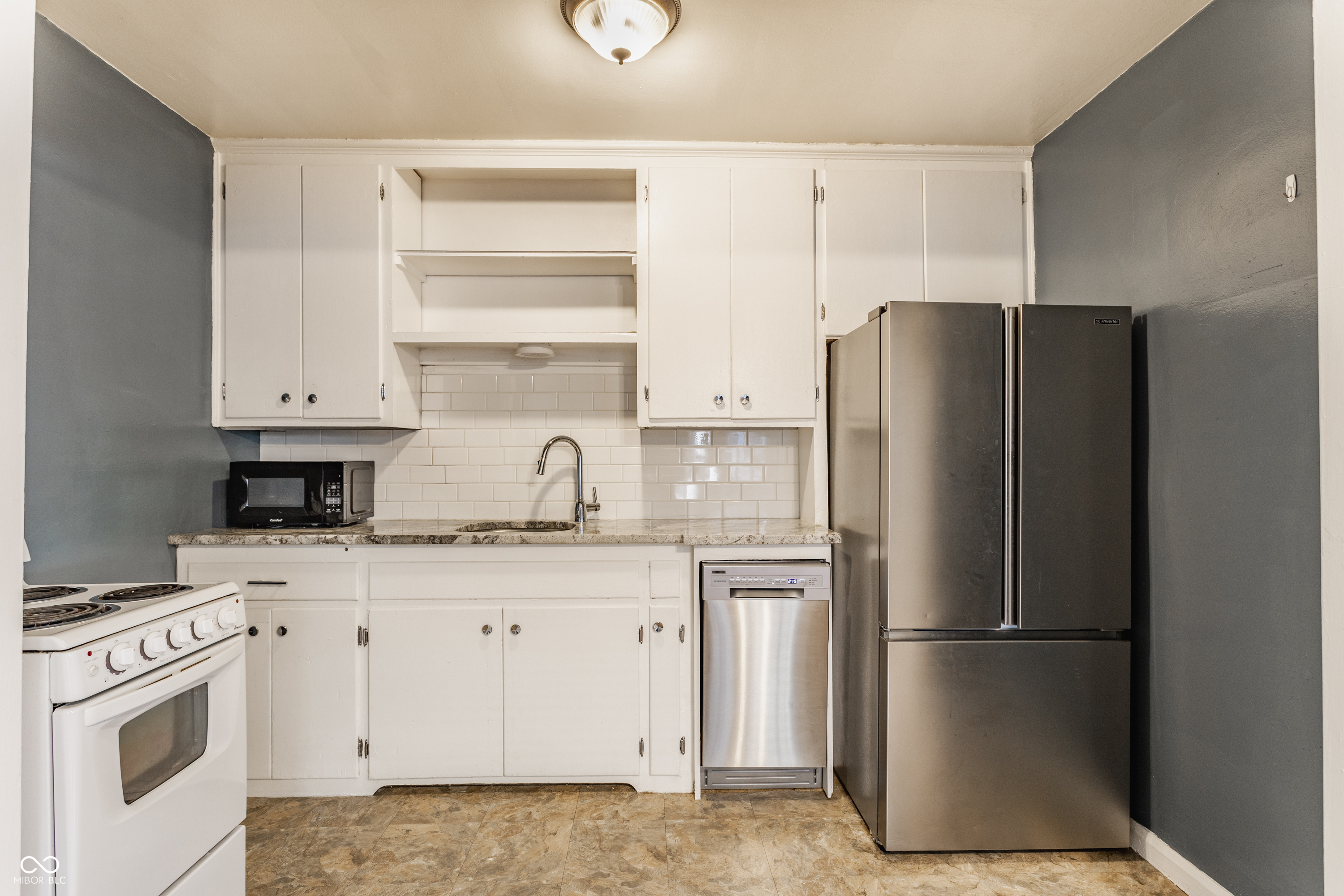 4449 N College Avenue