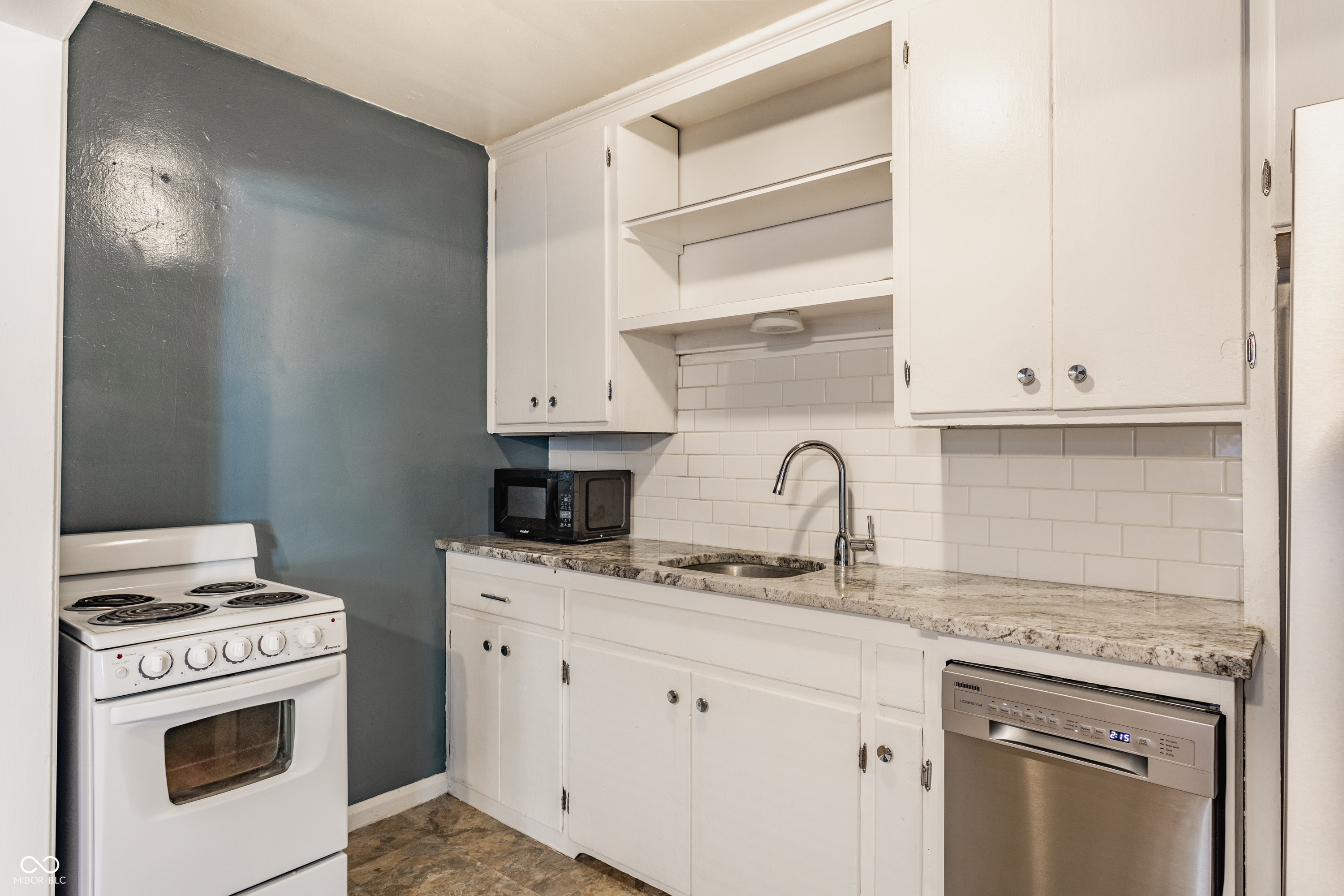 4449 N College Avenue