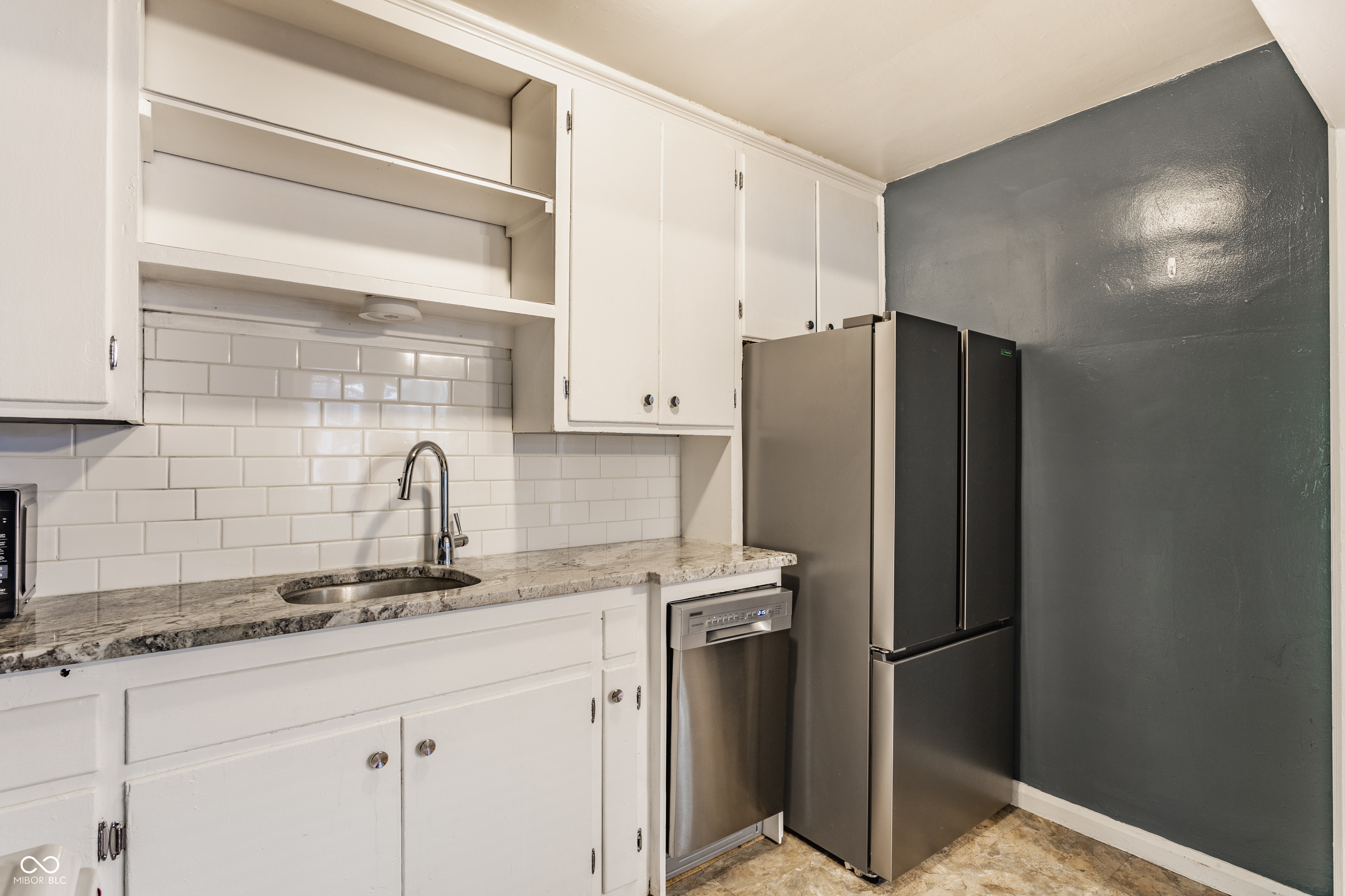 4449 N College Avenue